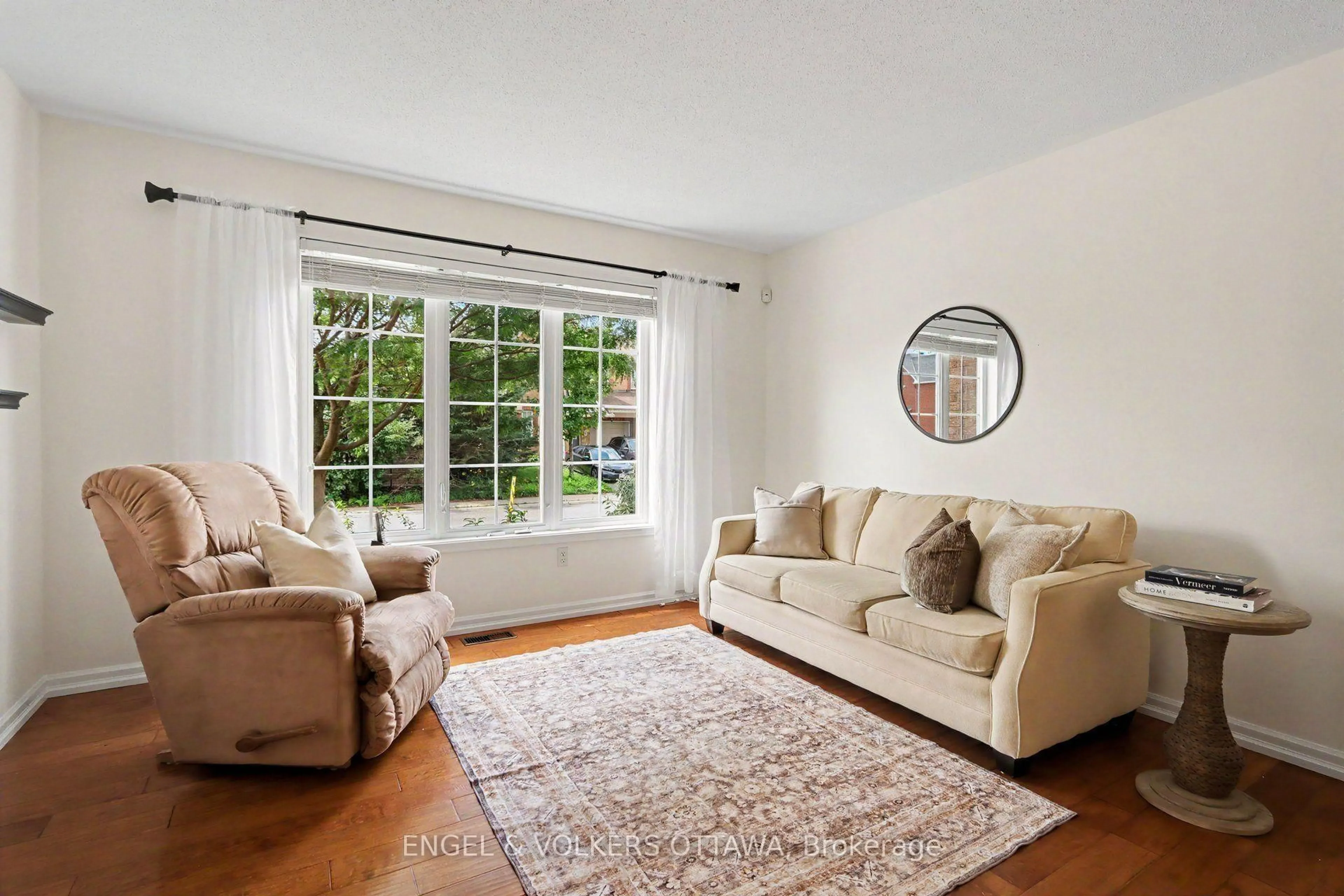 Living room with furniture, unknown for 55 Hathaway Dr, Ottawa Ontario K2G 6S6