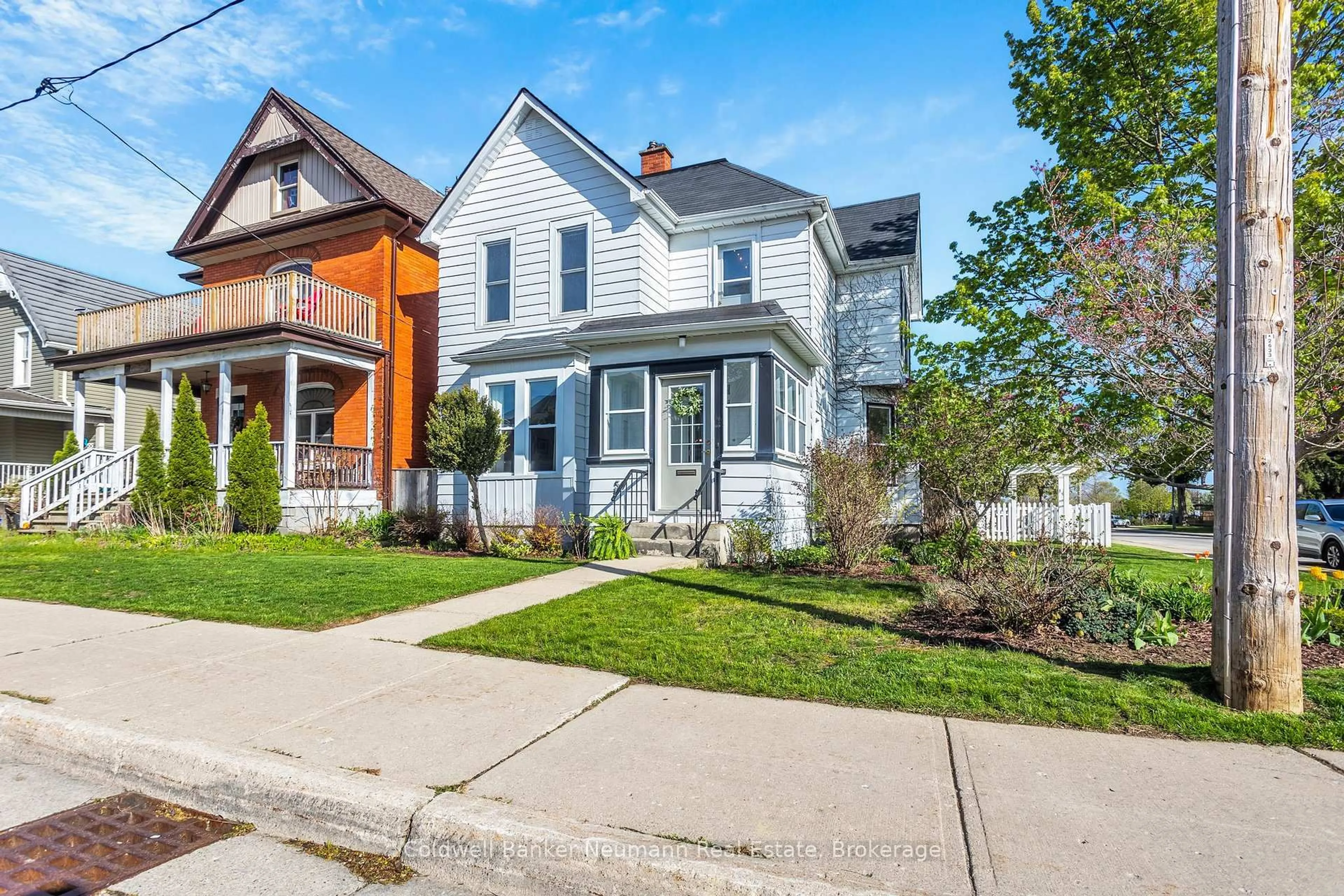Home with brick exterior material, street for 59 Washington Grand Ave, Tillsonburg Ontario N4G 1Y8
