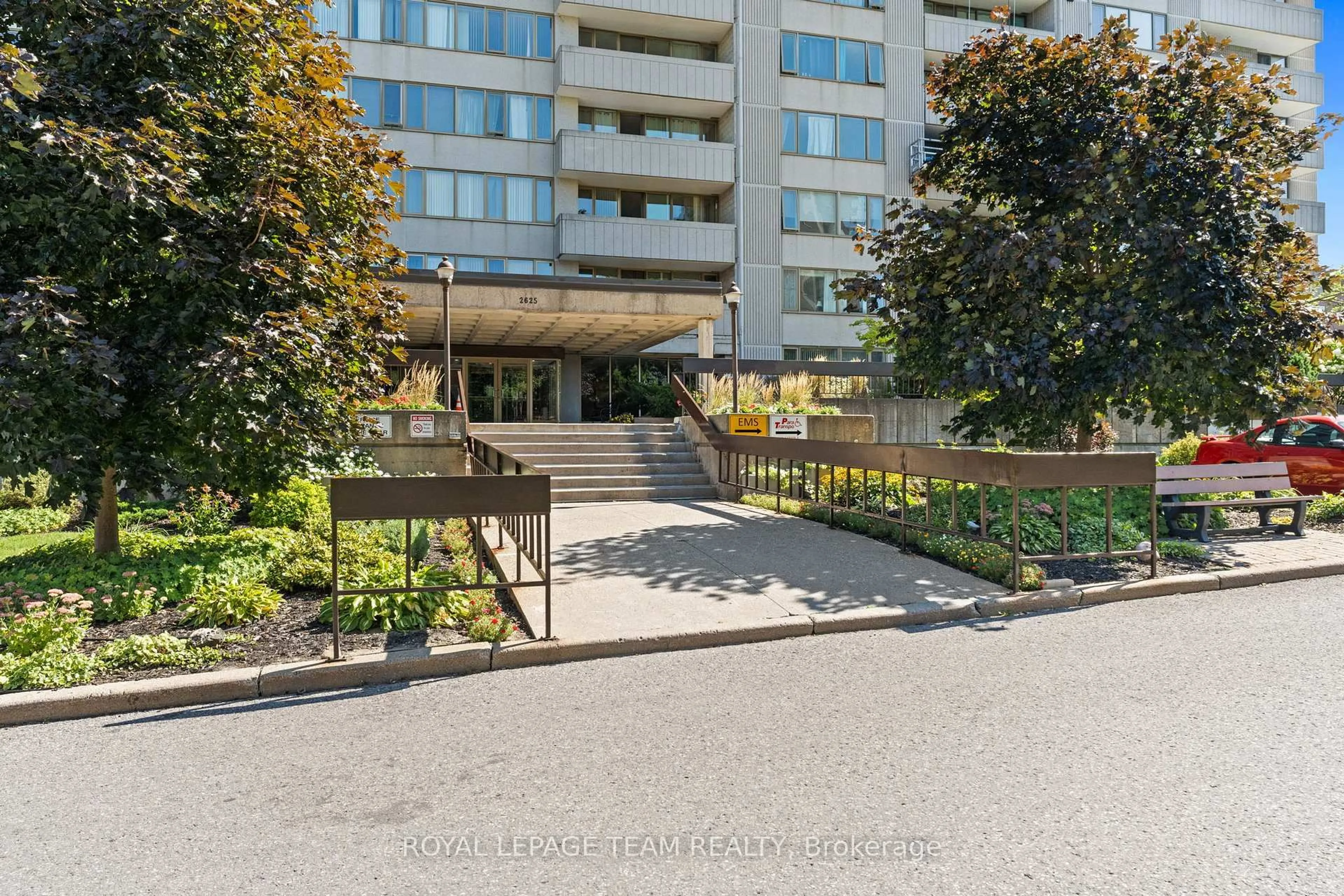 Unknown for 2625 Regina St #1010, Ottawa Ontario K2B 5W8