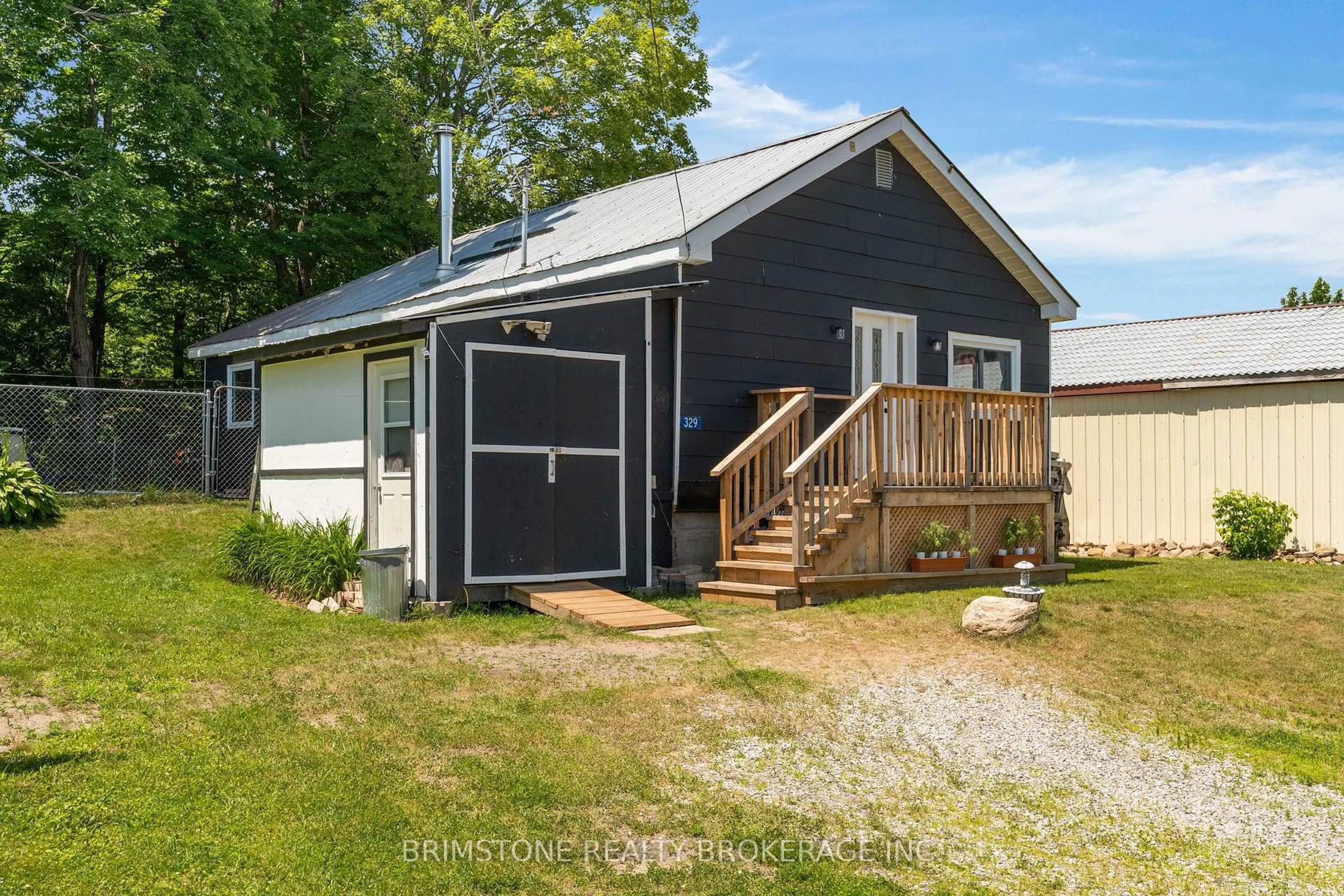 Shed for 329 High St, Georgian Bay Ontario P0C 1H0