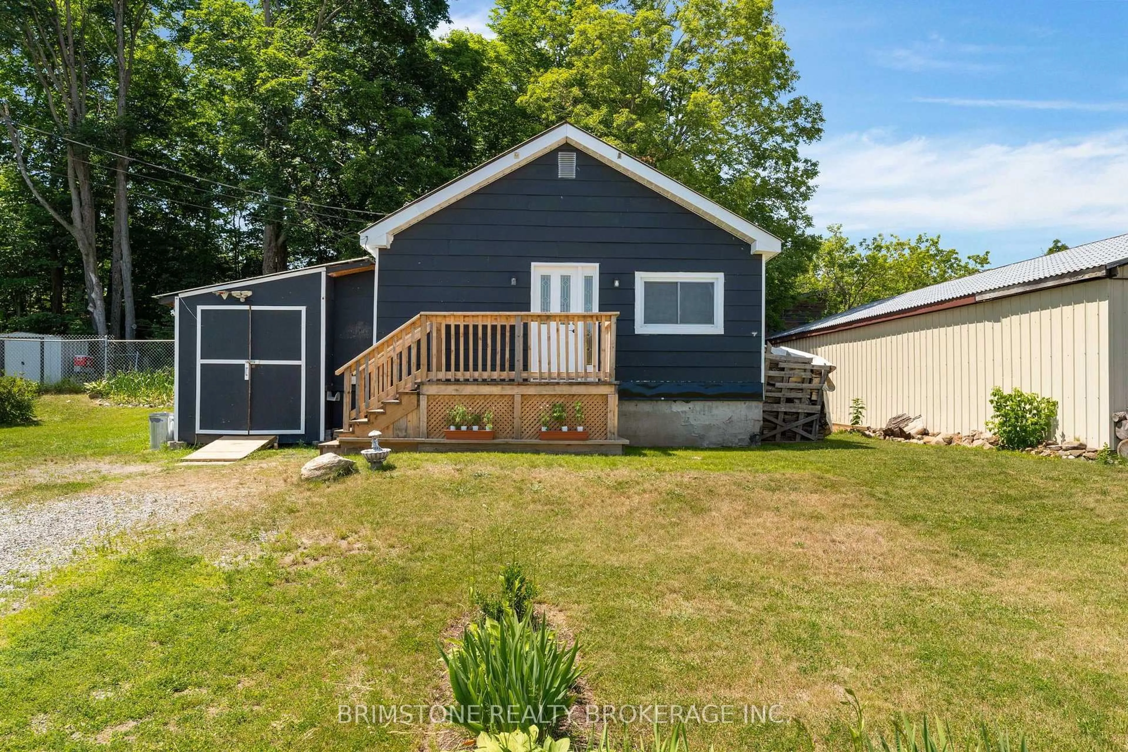 Unknown for 329 High St, Georgian Bay Ontario P0C 1H0