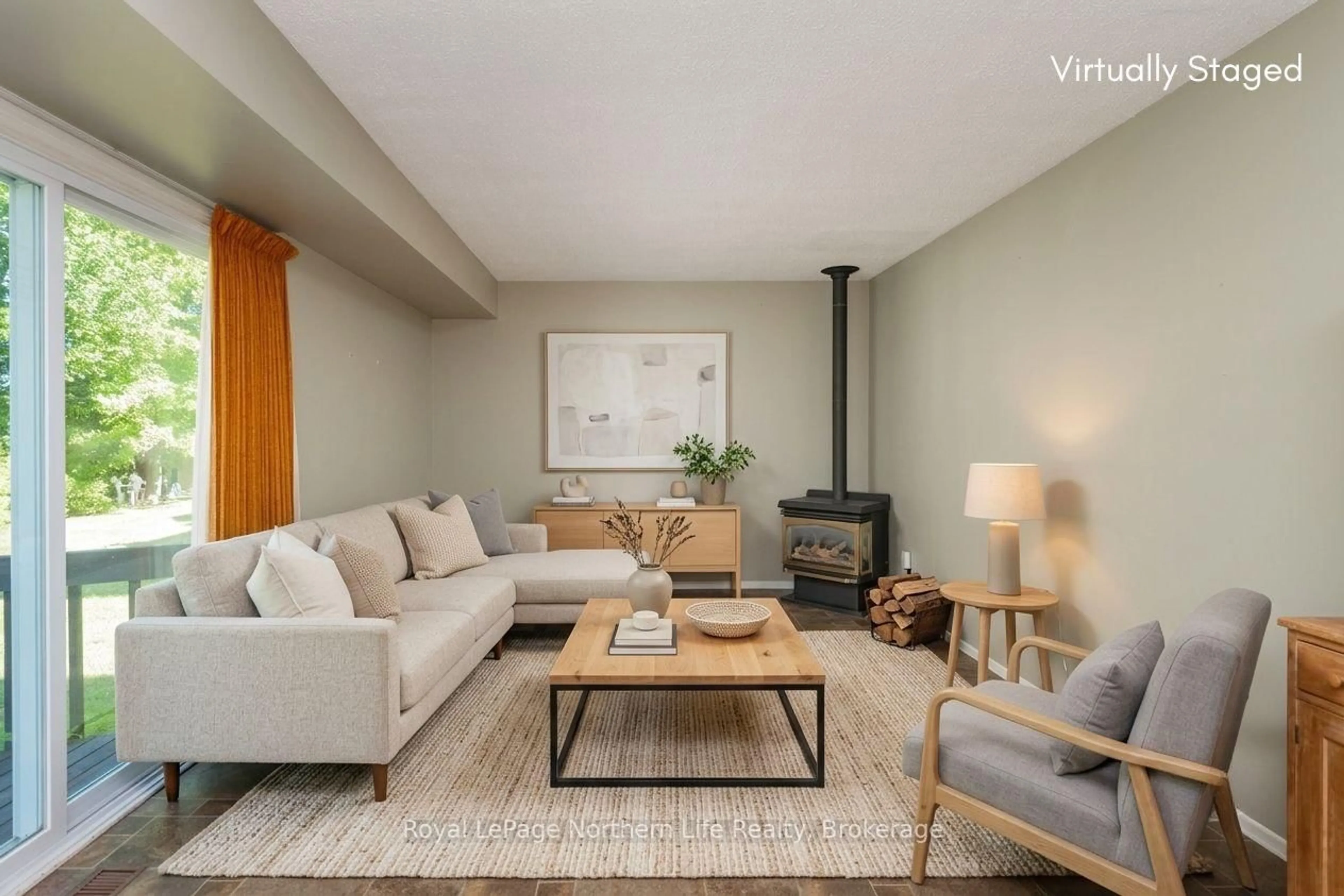 Living room with furniture, unknown for 1319 Clarence St, North Bay Ontario P1B 3W6