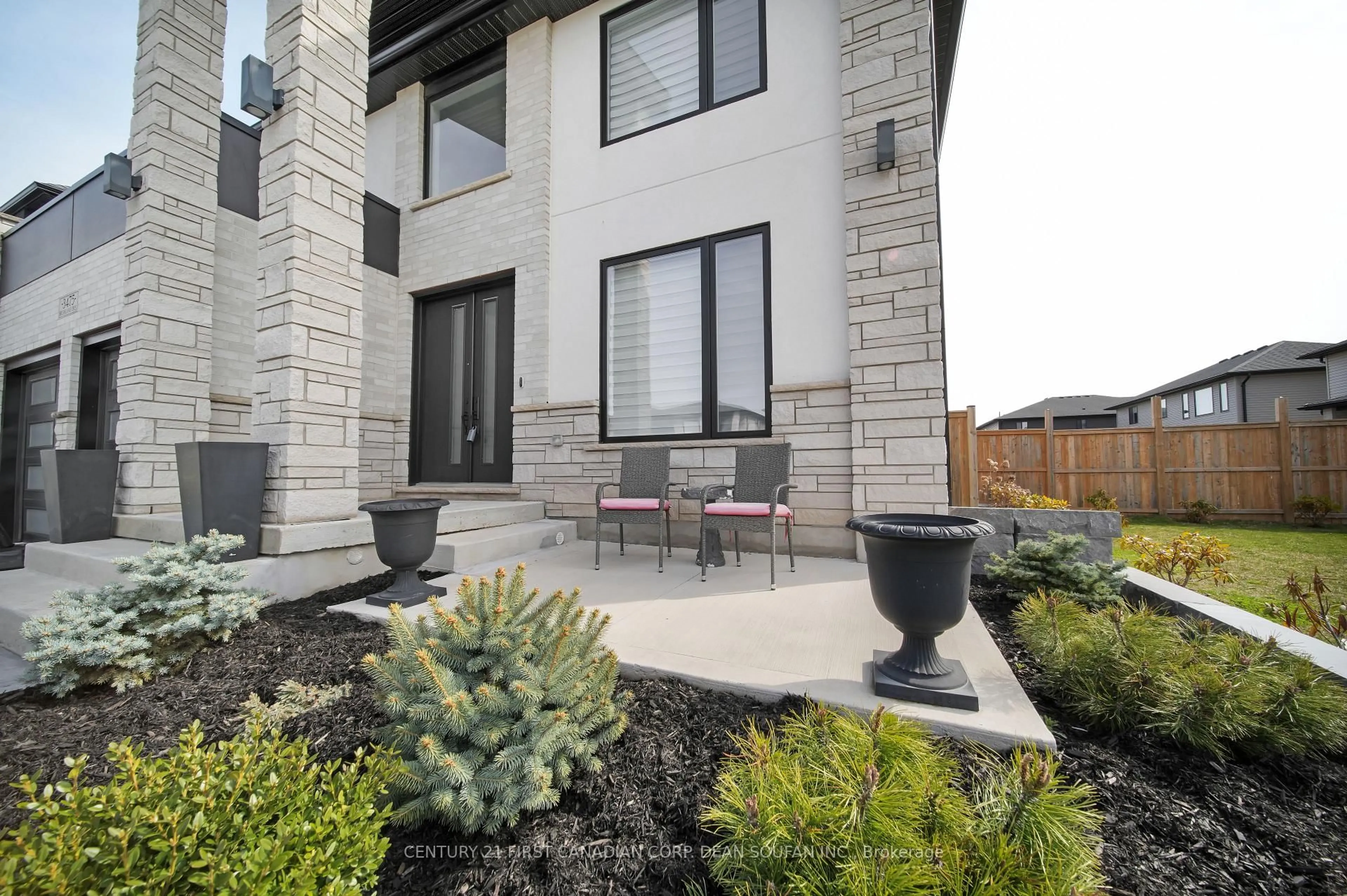 Patio, street for 3475 Brushland Cres, London South Ontario N6P 0H2