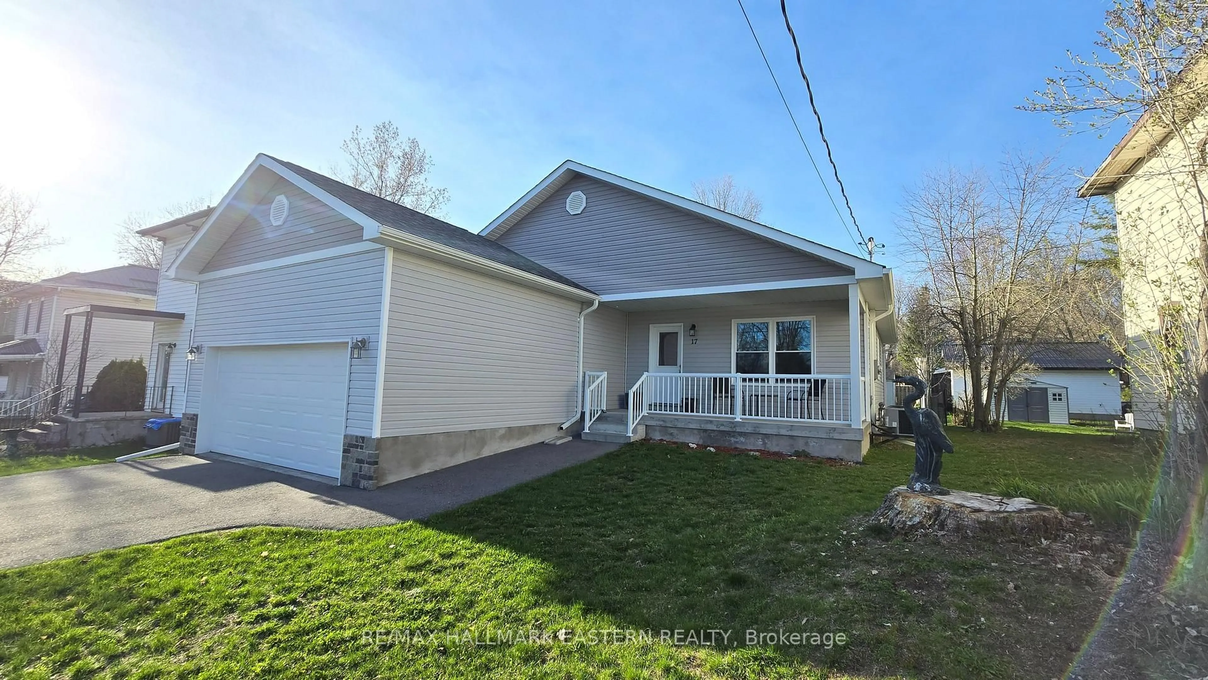 Home with vinyl exterior material, street for 17 Mathison St, Havelock-Belmont-Methuen Ontario K0L 1Z0
