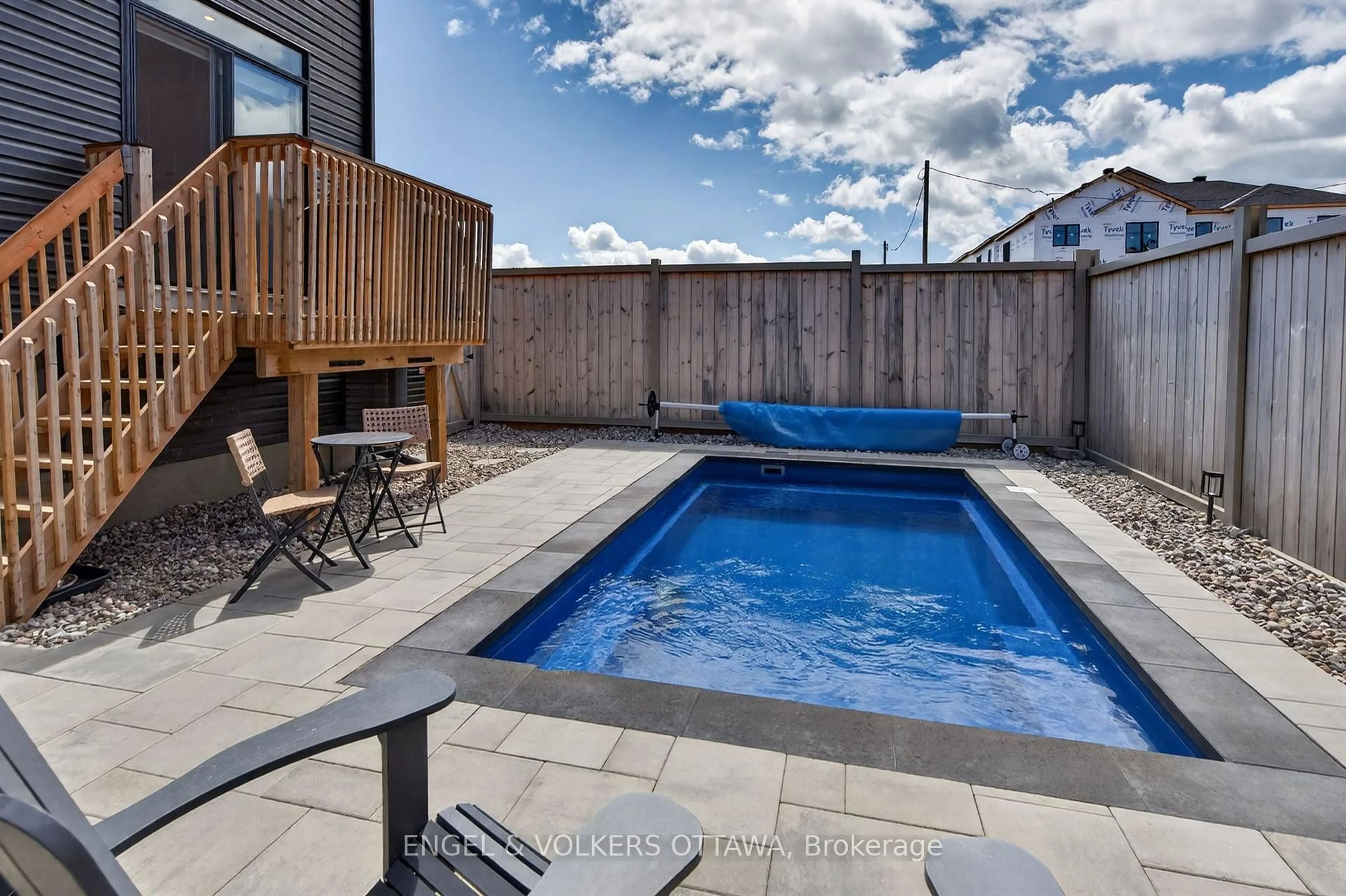 Pool for 201 Elsie MacGill Walk, Ottawa Ontario K2W 0L5