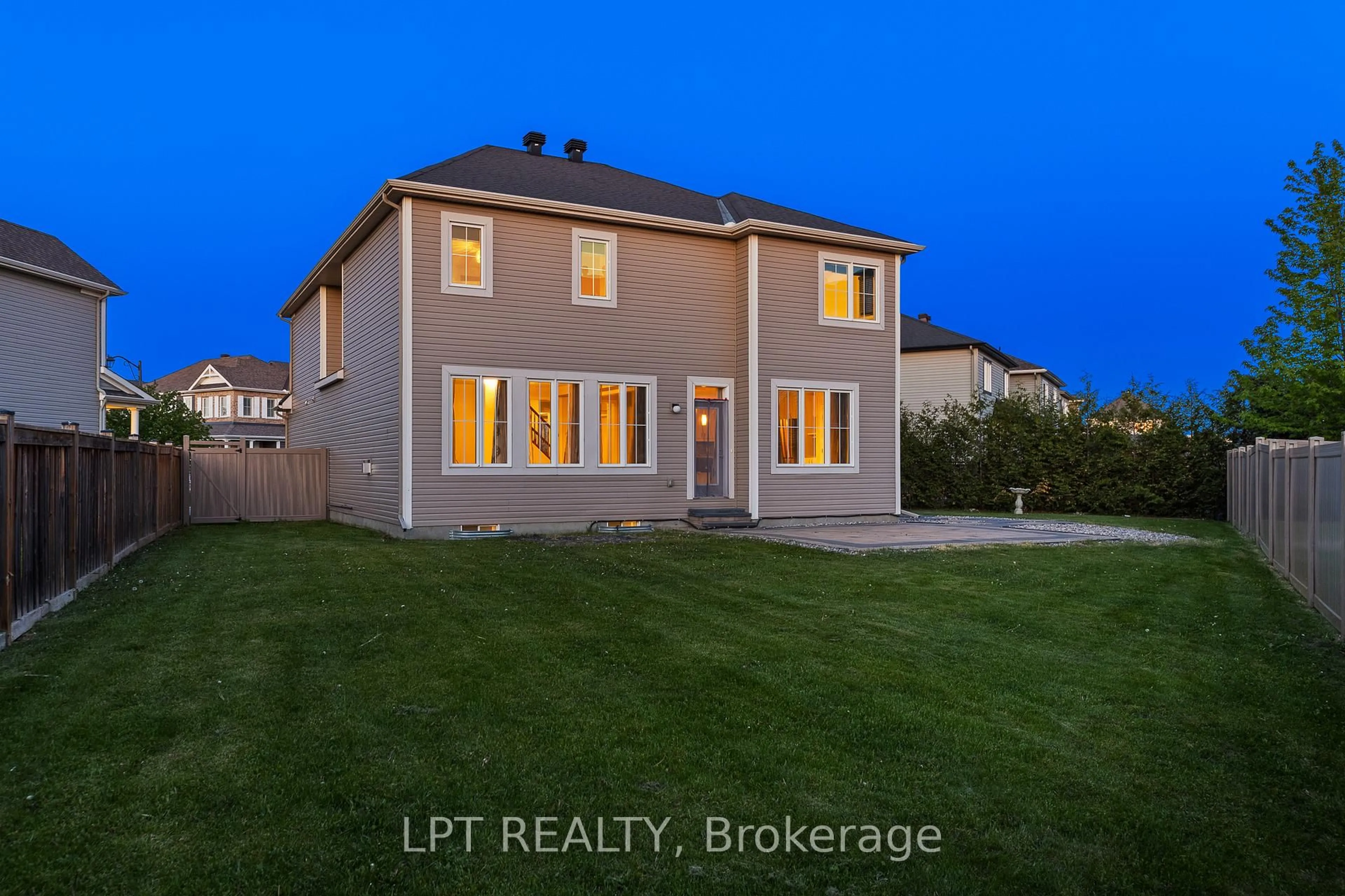 A pic from outside/outdoor area/front of a property/back of a property/a pic from drone, street for 67 BRISTLING Cres, Ottawa Ontario K2G 6C2