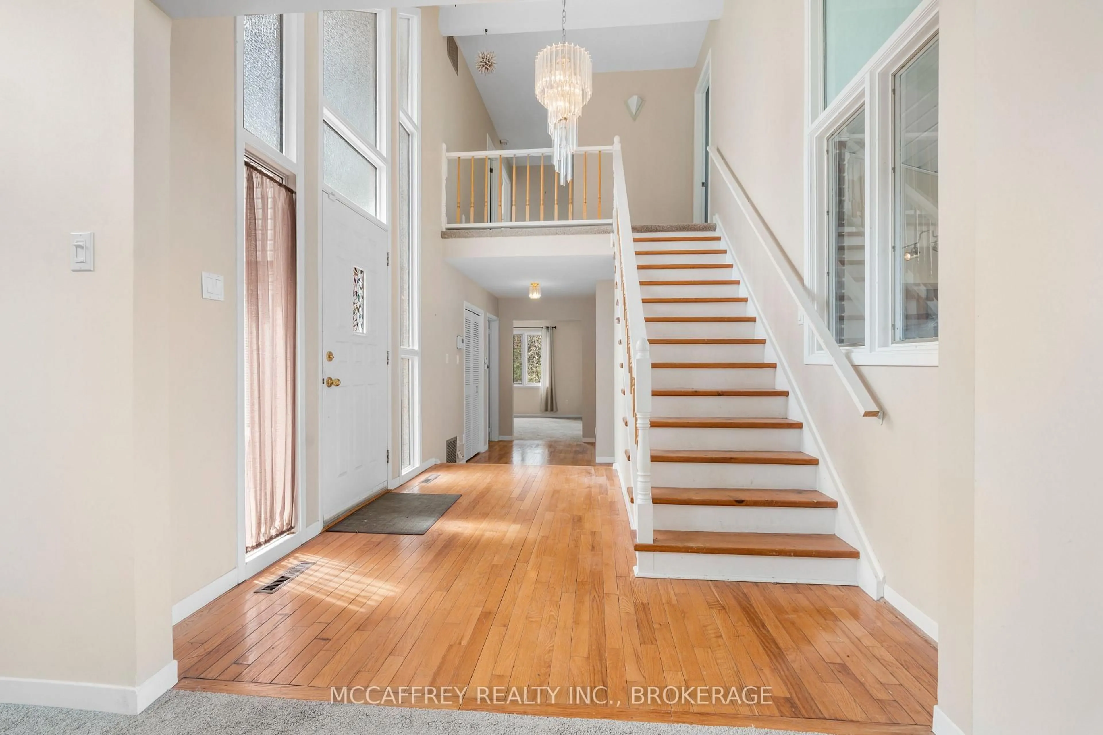 Indoor entryway for 79 River Rd, Greater Napanee Ontario K7R 3H3