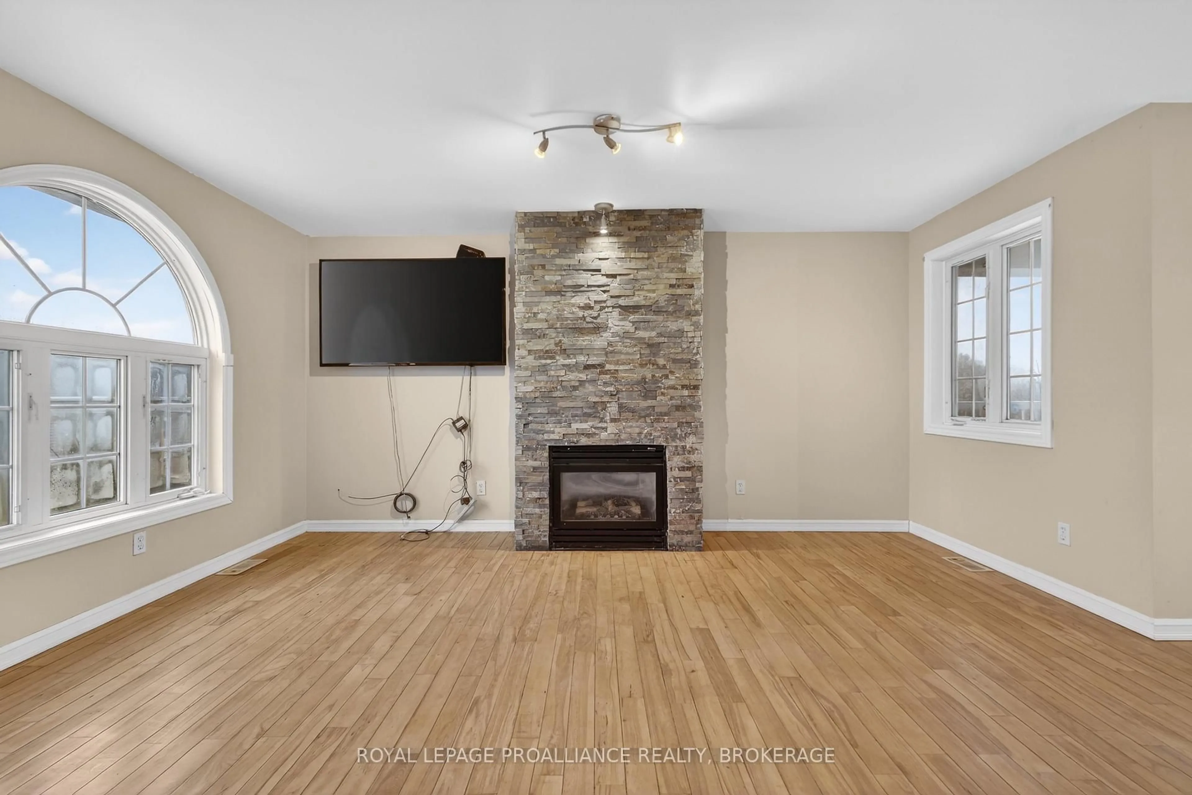 Living room with furniture, unknown for 3081 Barnaby Crt, Battersea Ontario K0H 1H0
