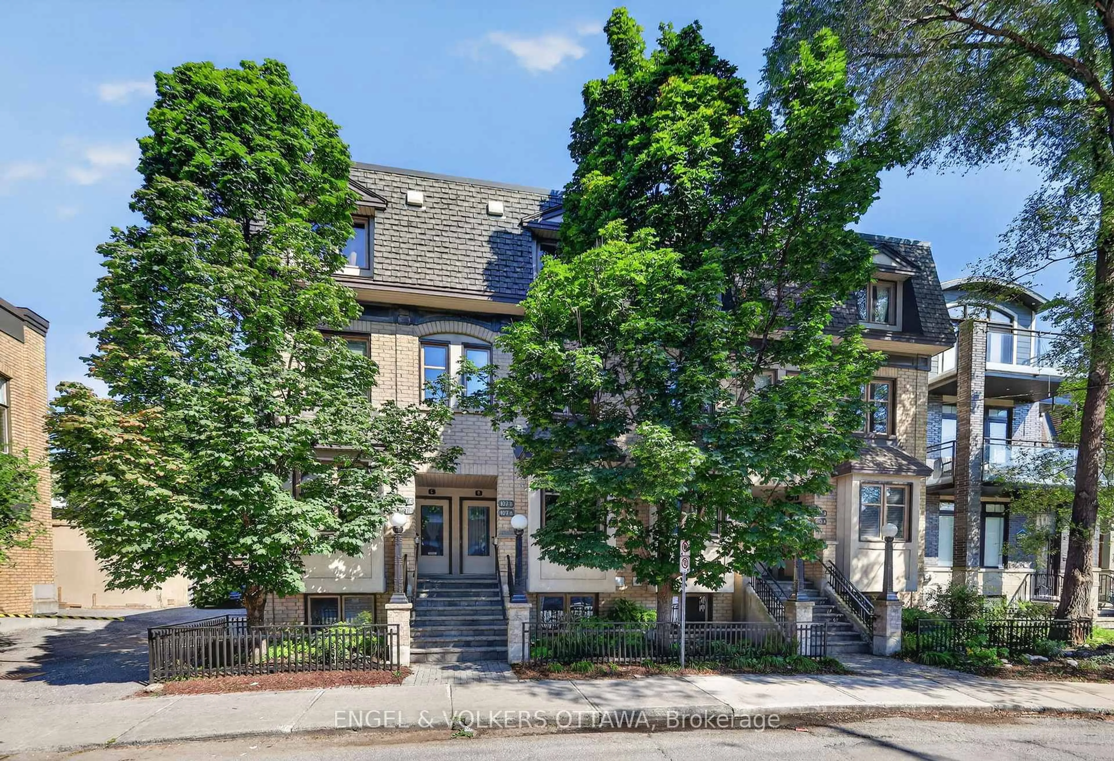 Home with brick exterior material, street for 107 A Third Ave, Ottawa Ontario K1S 2J7