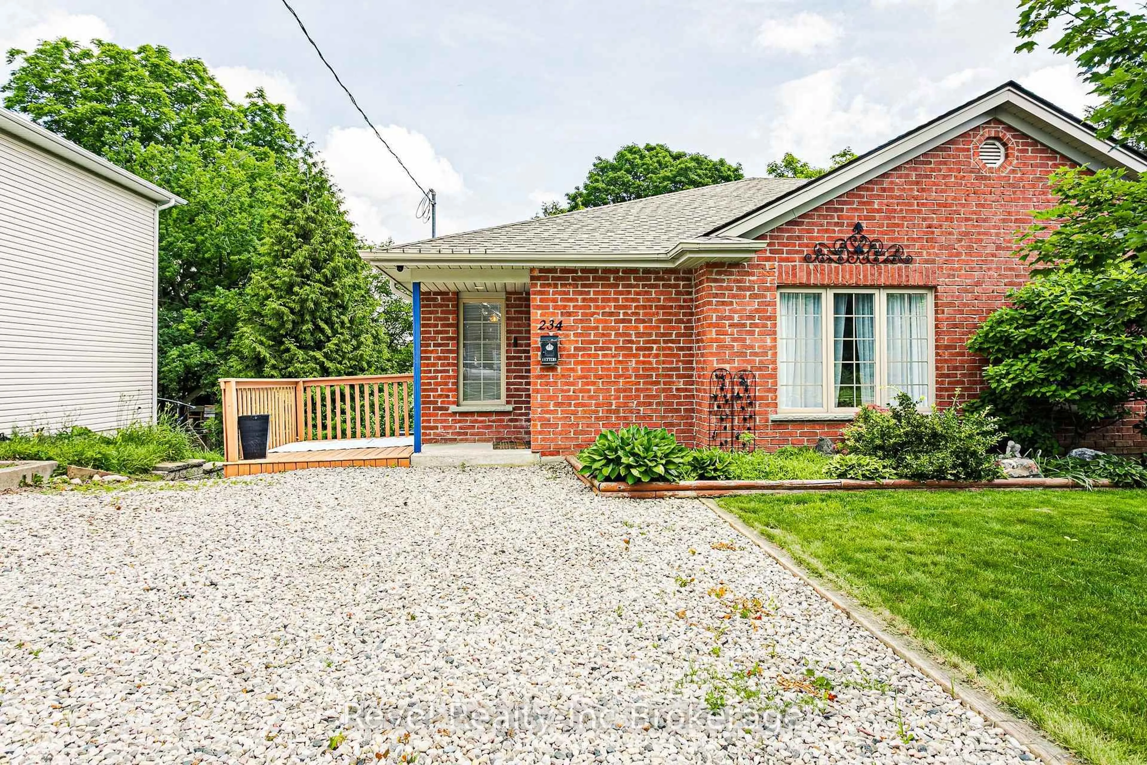 Home with brick exterior material, street for 234 Thames St, Ingersoll Ontario N5C 3E4
