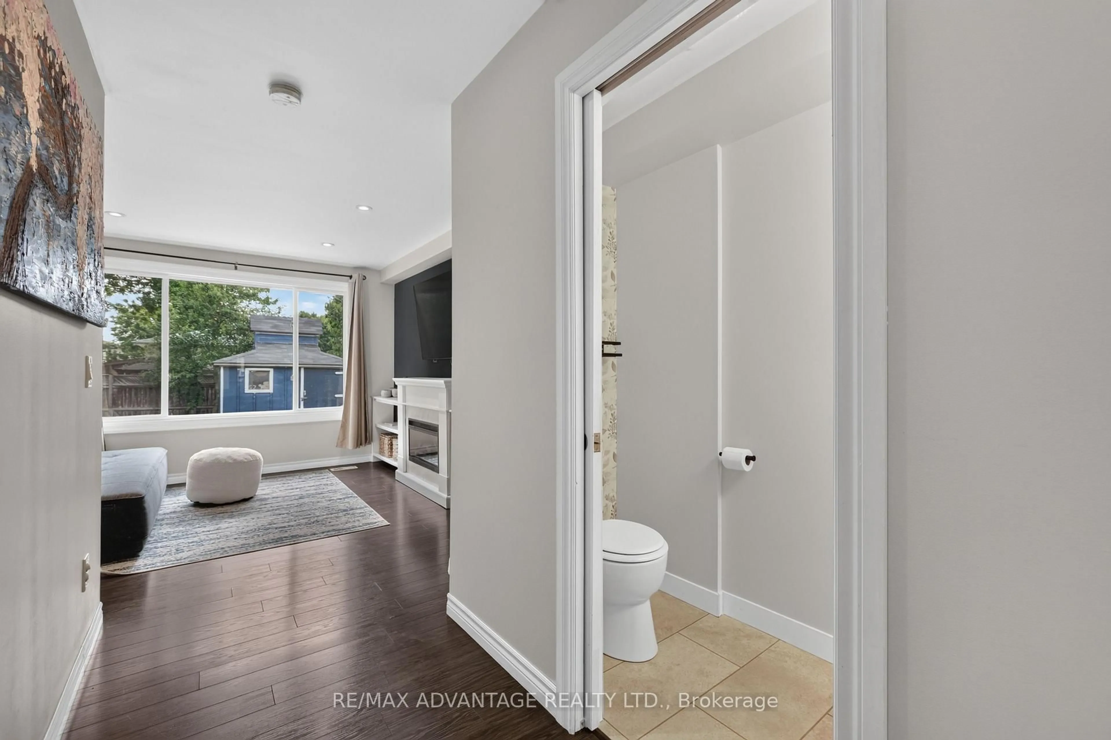 Indoor entryway for 52 Mathers St, London South Ontario N6C 3W2