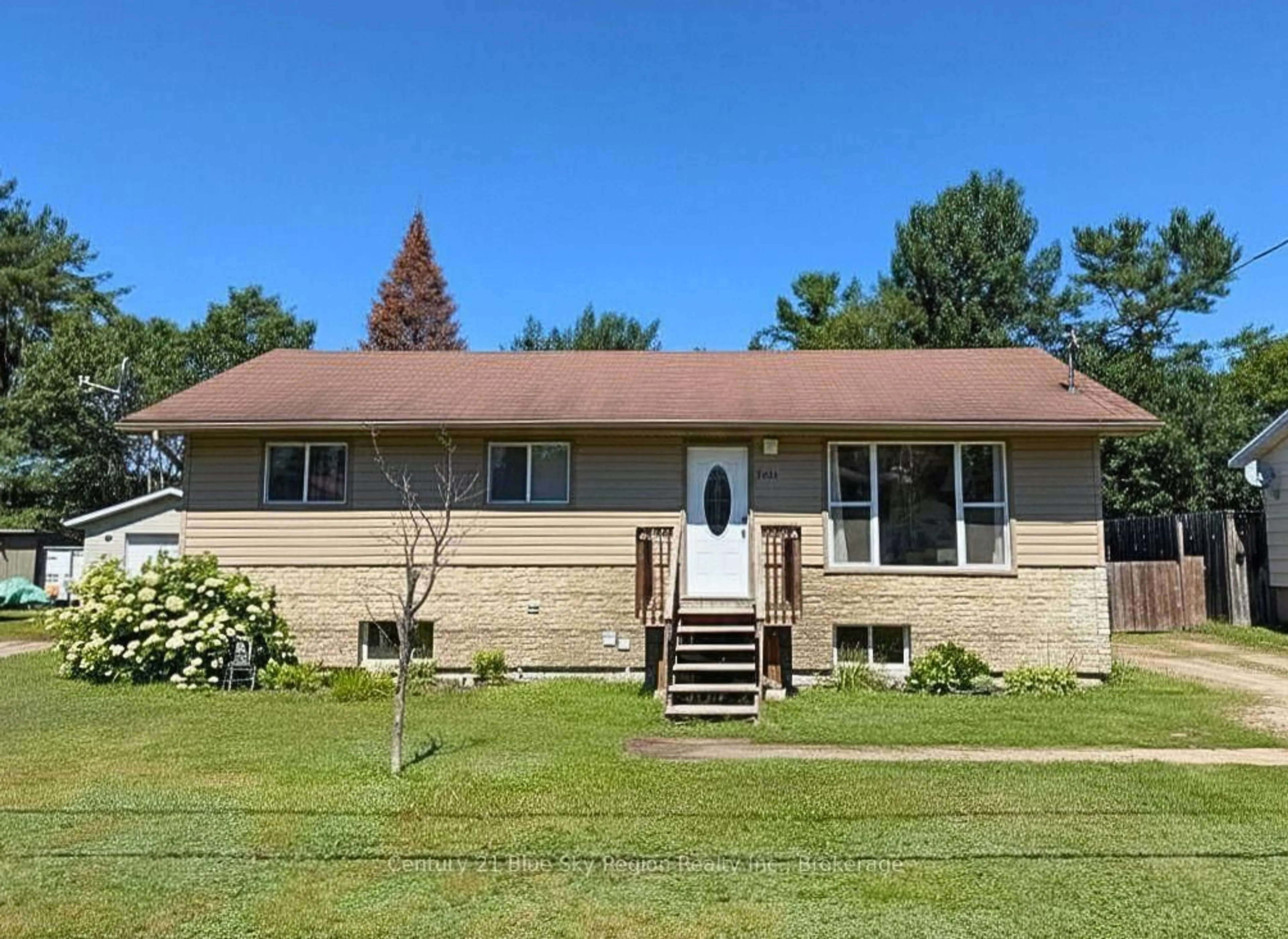 Unknown for 940 Lily St, Mattawa Ontario P0H 1V0