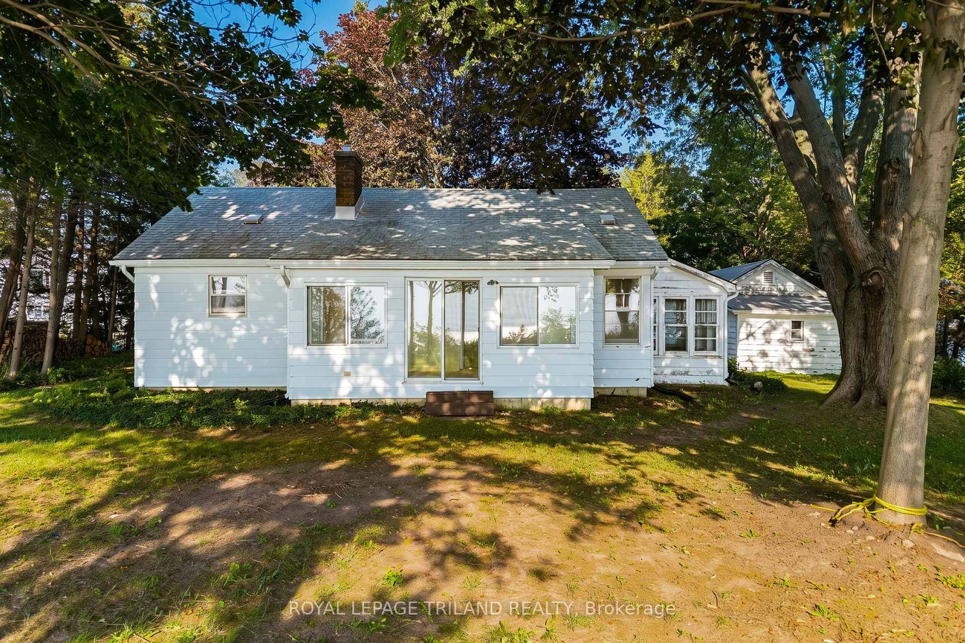 A pic from outside/outdoor area/front of a property/back of a property/a pic from drone, street for 72443 Bluewater Highway, Bluewater Ontario N0M 2T0