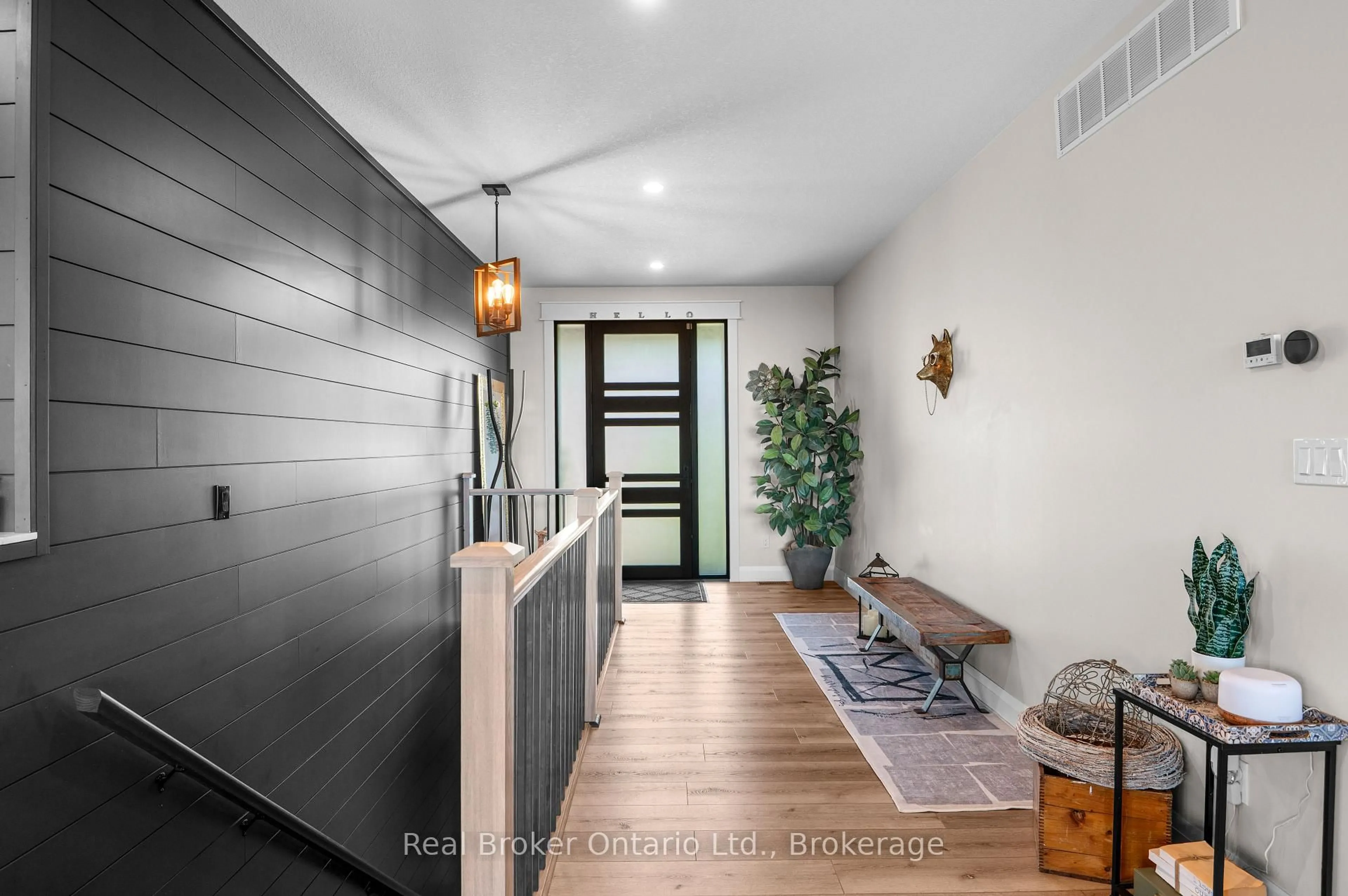 Indoor entryway for 156 Pine View Dr, West Grey Ontario N0G 1S0