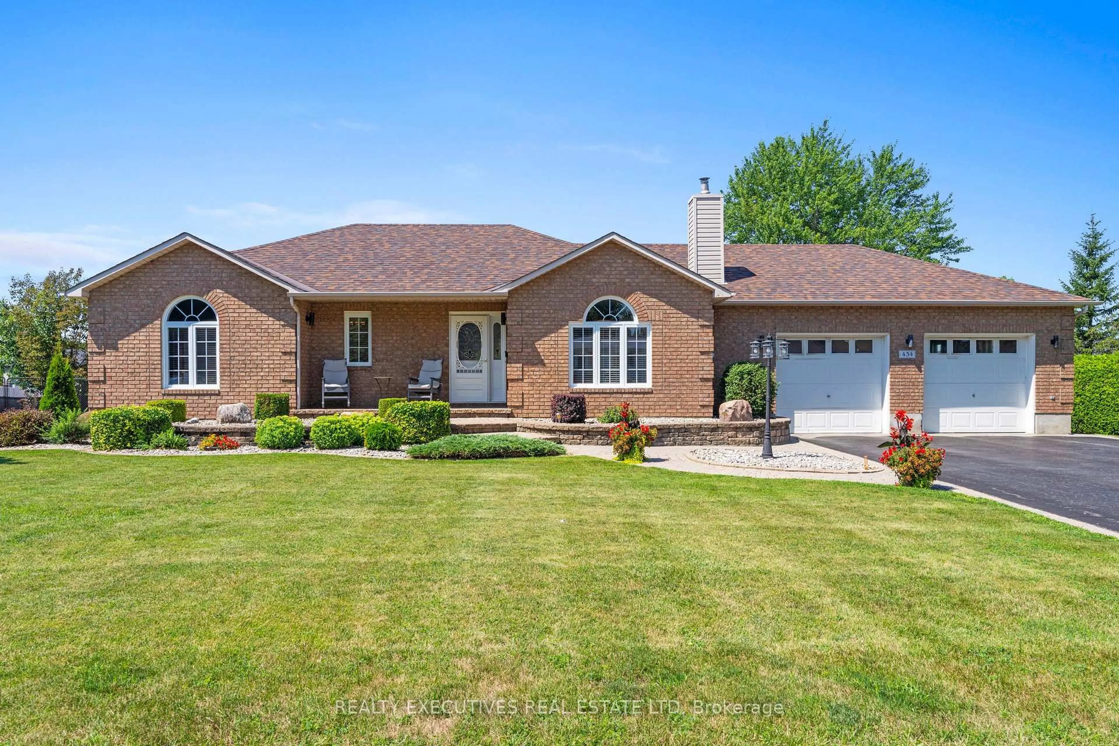 Home with brick exterior material, street for 434 Queen St, North Dundas Ontario K0C 2K0