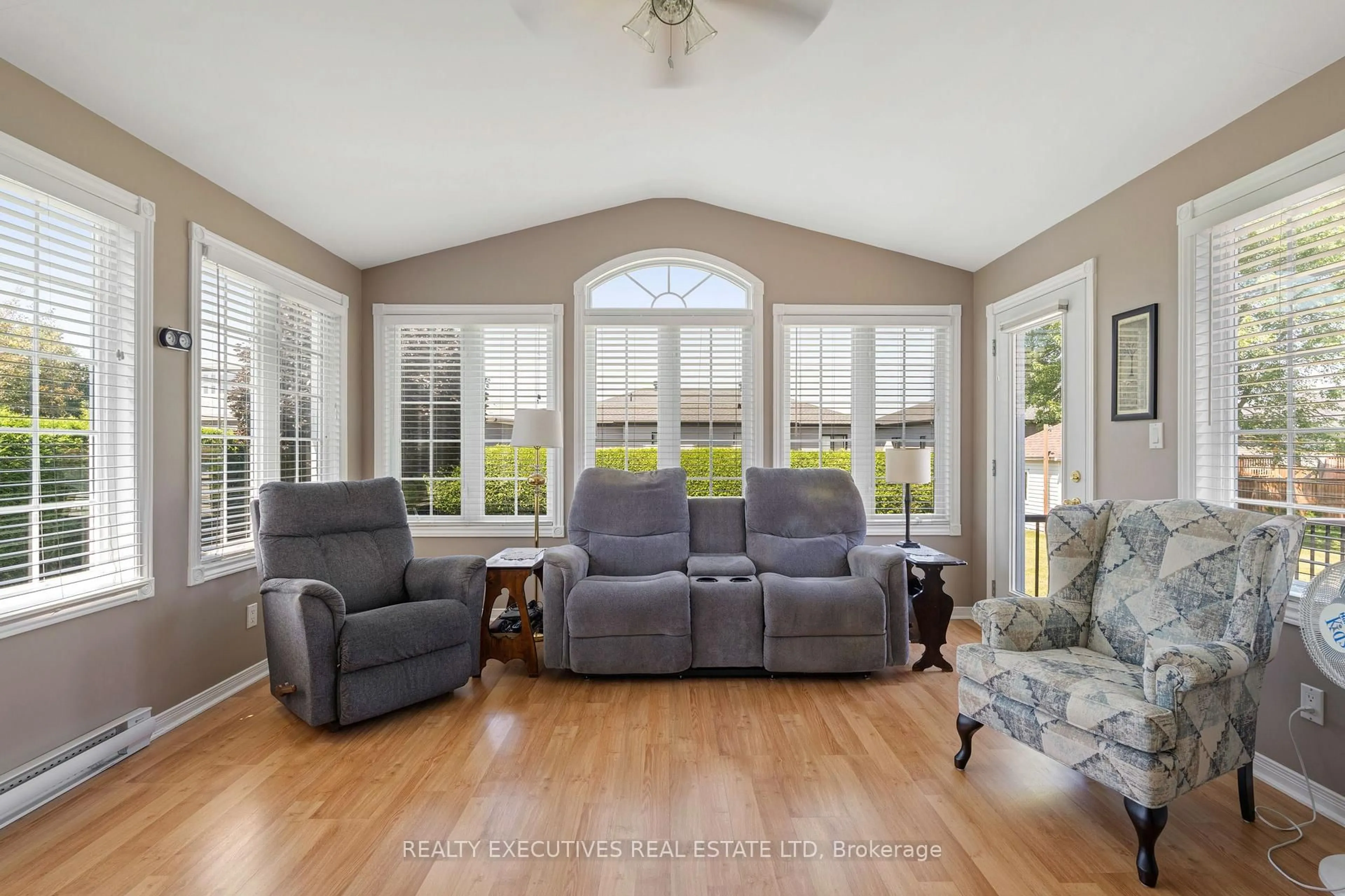 Living room with furniture, unknown for 434 Queen St, North Dundas Ontario K0C 2K0