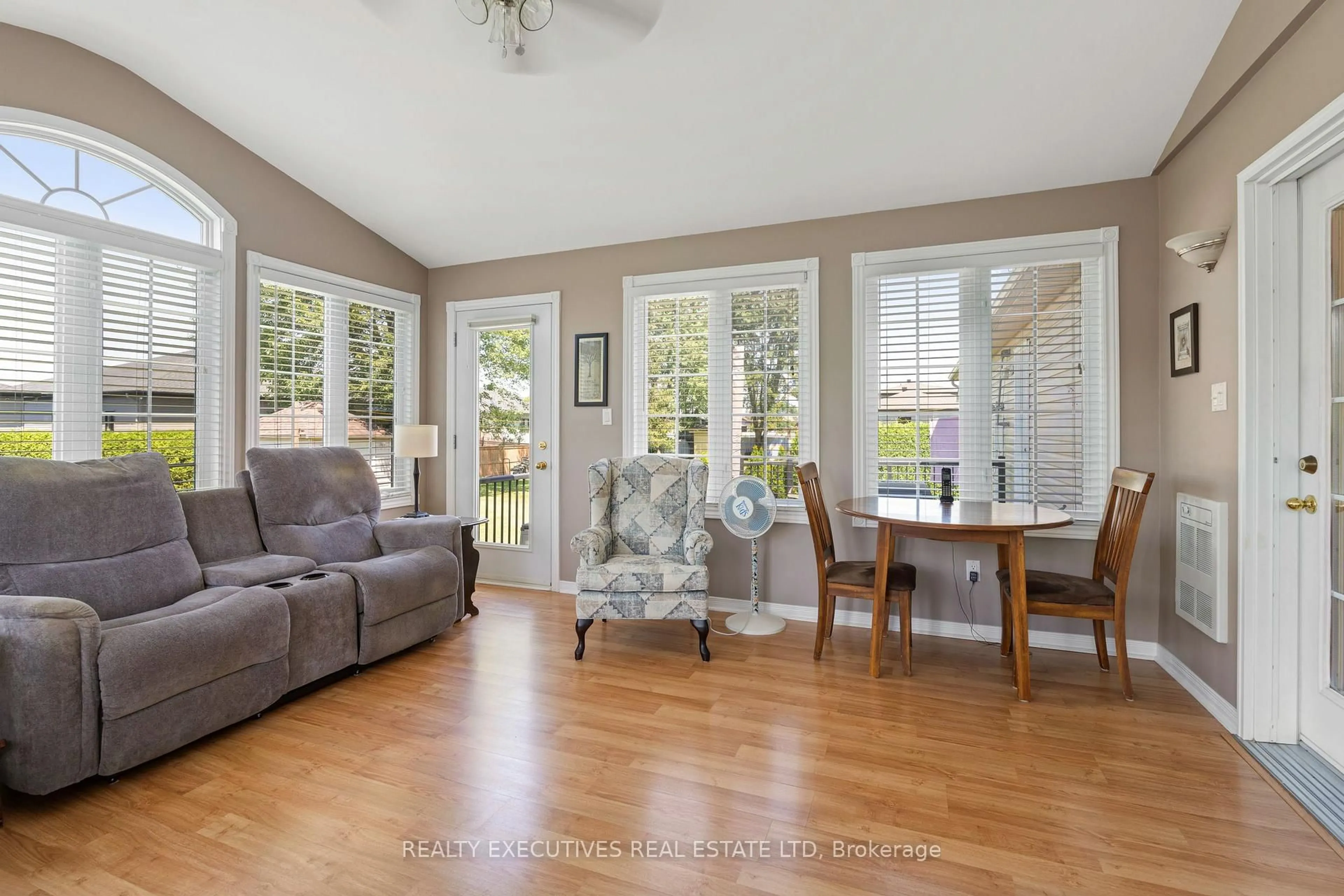 Living room with furniture, unknown for 434 Queen St, North Dundas Ontario K0C 2K0