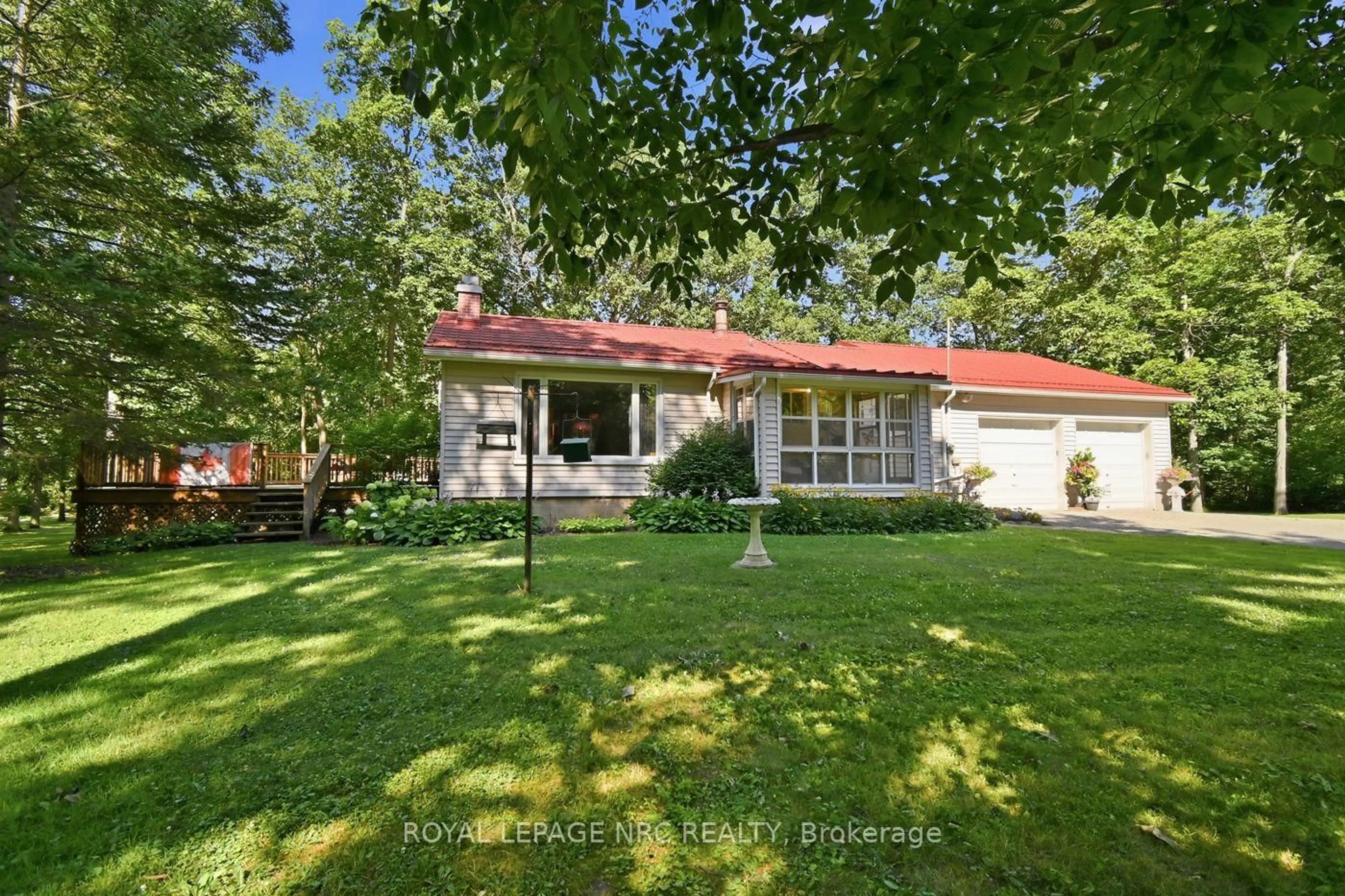 A pic from outside/outdoor area/front of a property/back of a property/a pic from drone, street for 1363 Ott Rd, Fort Erie Ontario L0S 1S0