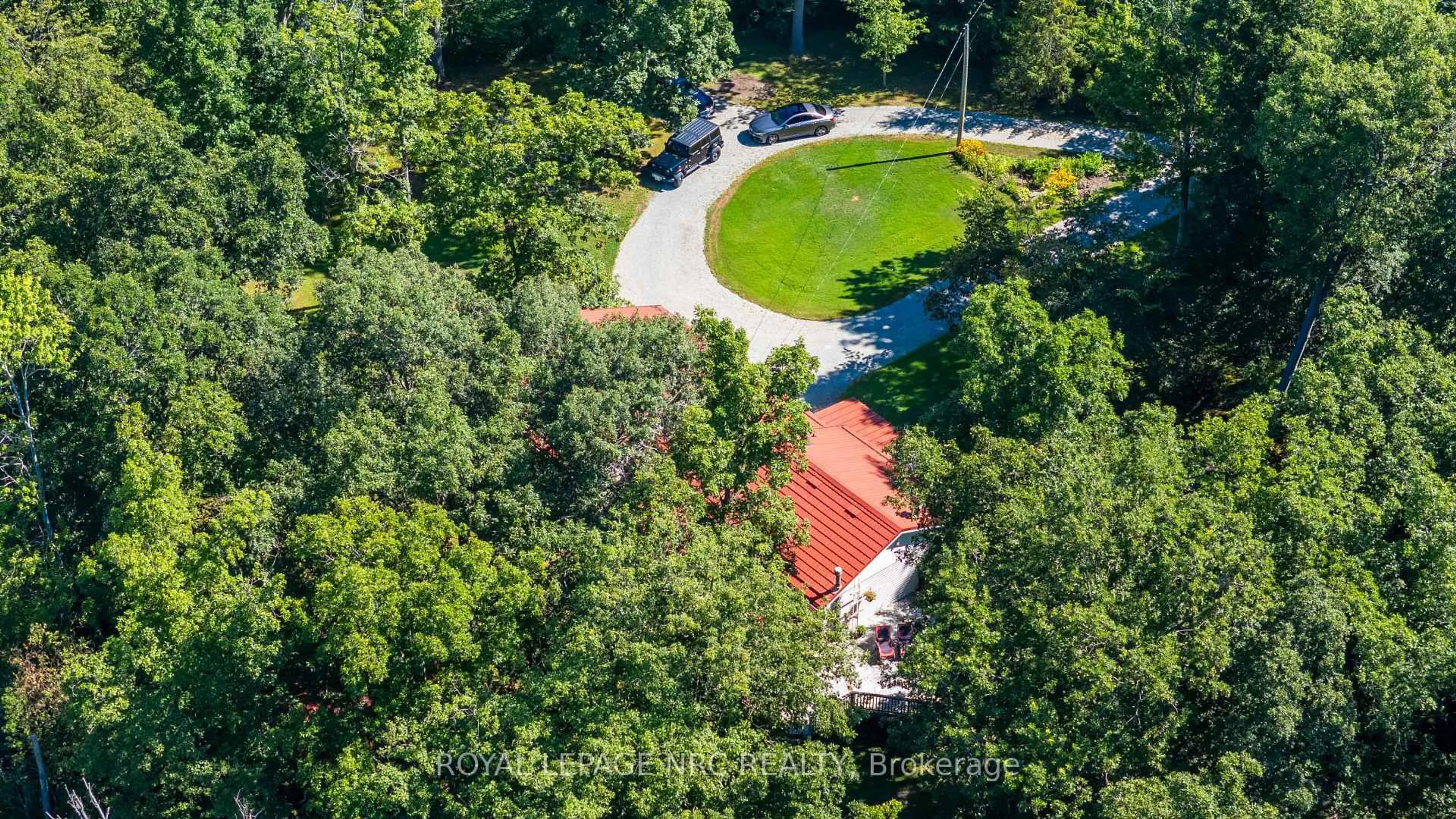 A pic from outside/outdoor area/front of a property/back of a property/a pic from drone, forest/trees view for 1363 Ott Rd, Fort Erie Ontario L0S 1S0