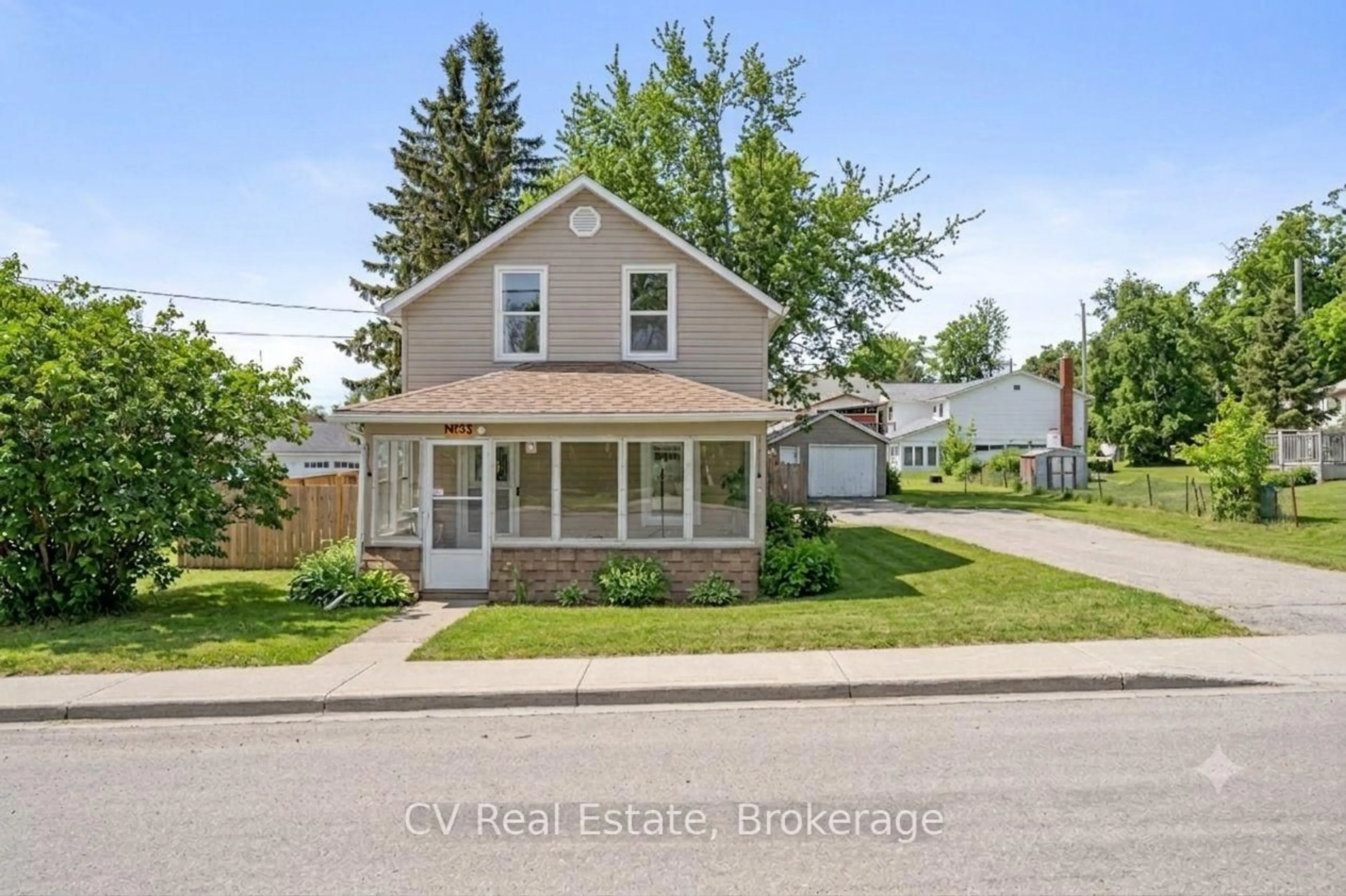 A pic from outside/outdoor area/front of a property/back of a property/a pic from drone, street for 33 John St, Kawartha Lakes Ontario K0M 1N0