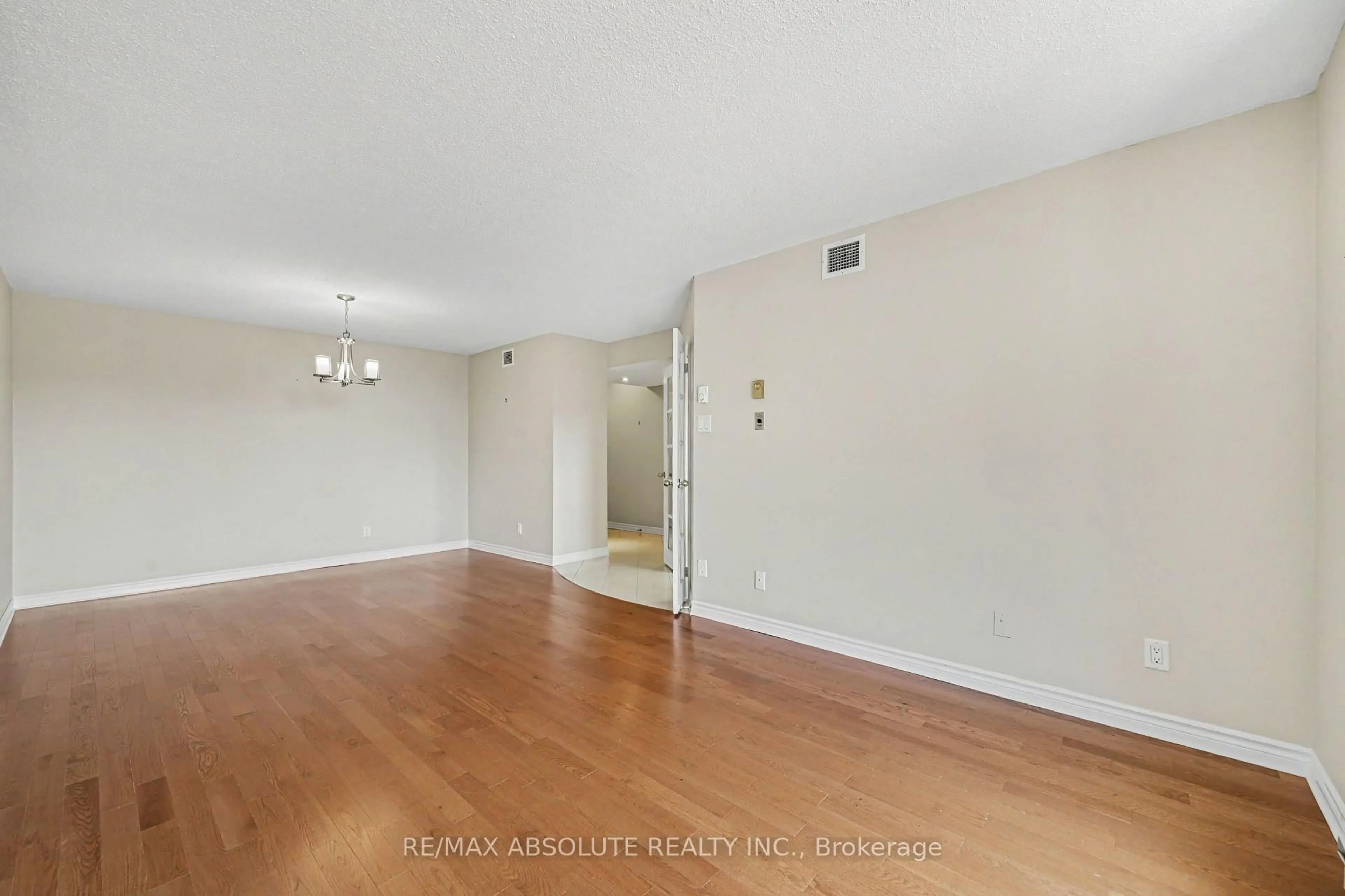 Unknown for 1705 Playfair Dr #1208, Ottawa Ontario K1H 8P6