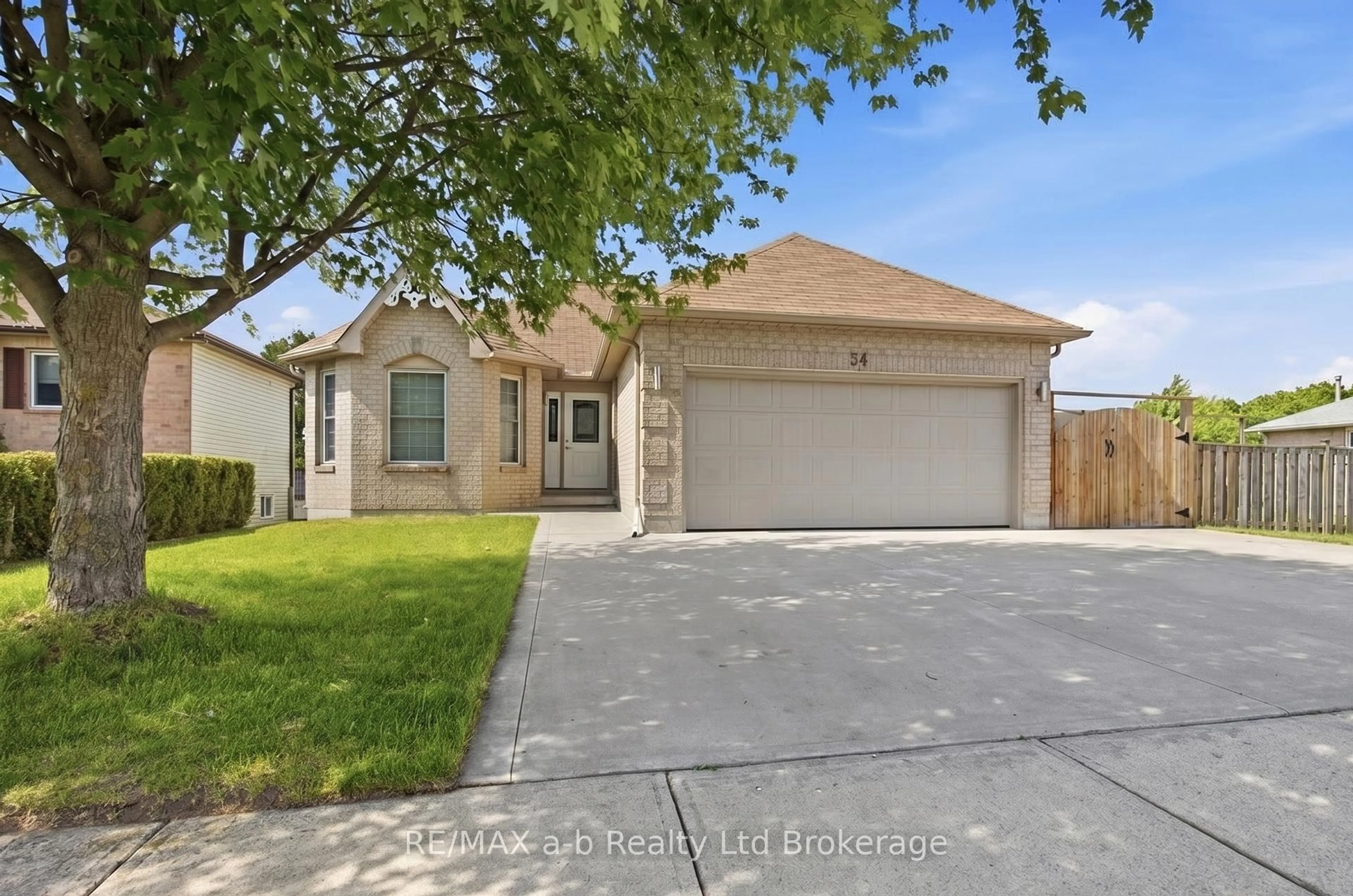 Home with brick exterior material, street for 54 PEBBLE BEACH Crt, Woodstock Ontario N4S 8X2