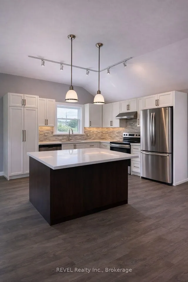 295 West Side Rd, Port Colborne 3