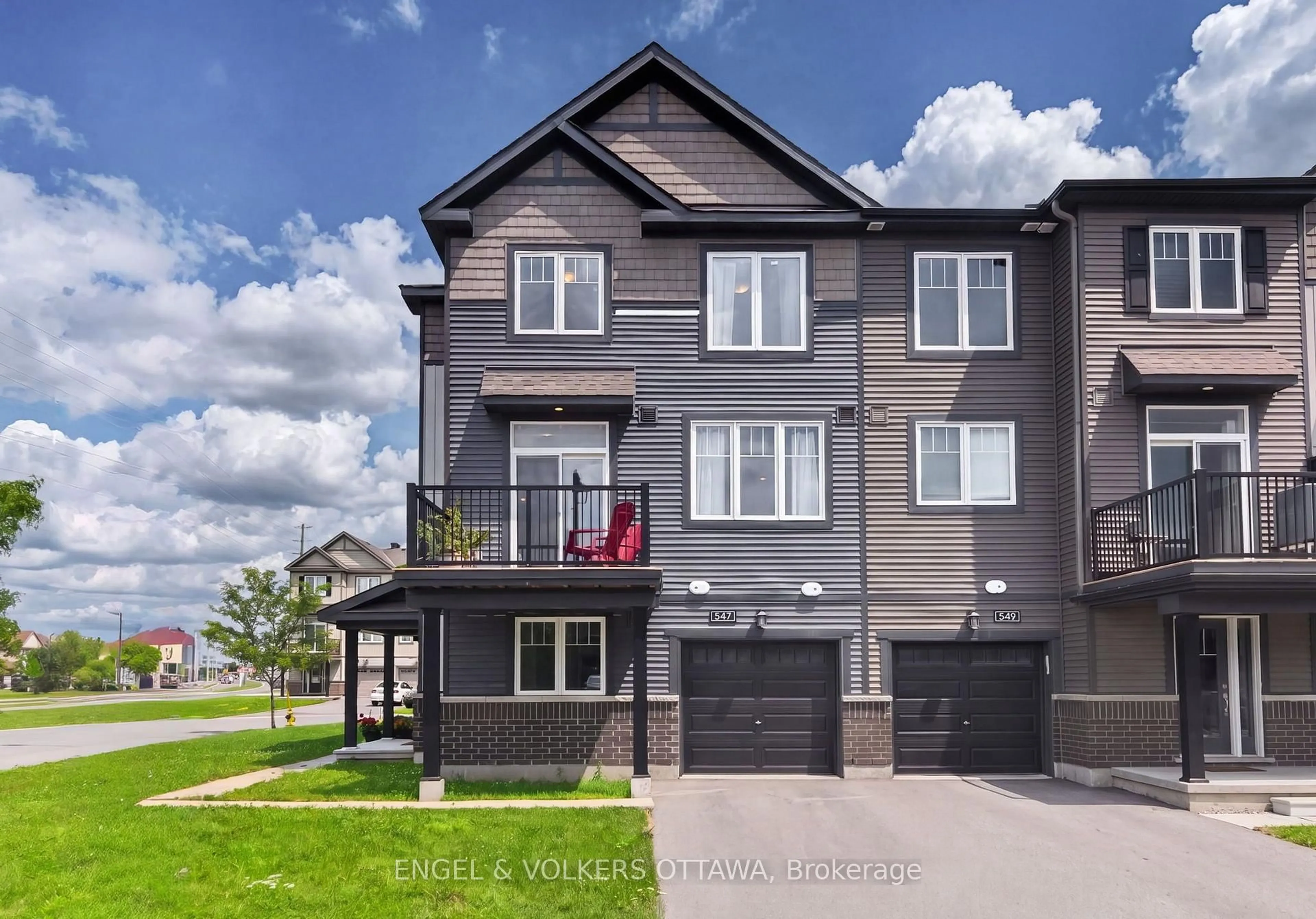 A pic from outside/outdoor area/front of a property/back of a property/a pic from drone, unknown for 547 Clemency Cres, Ottawa Ontario K2J 6R7