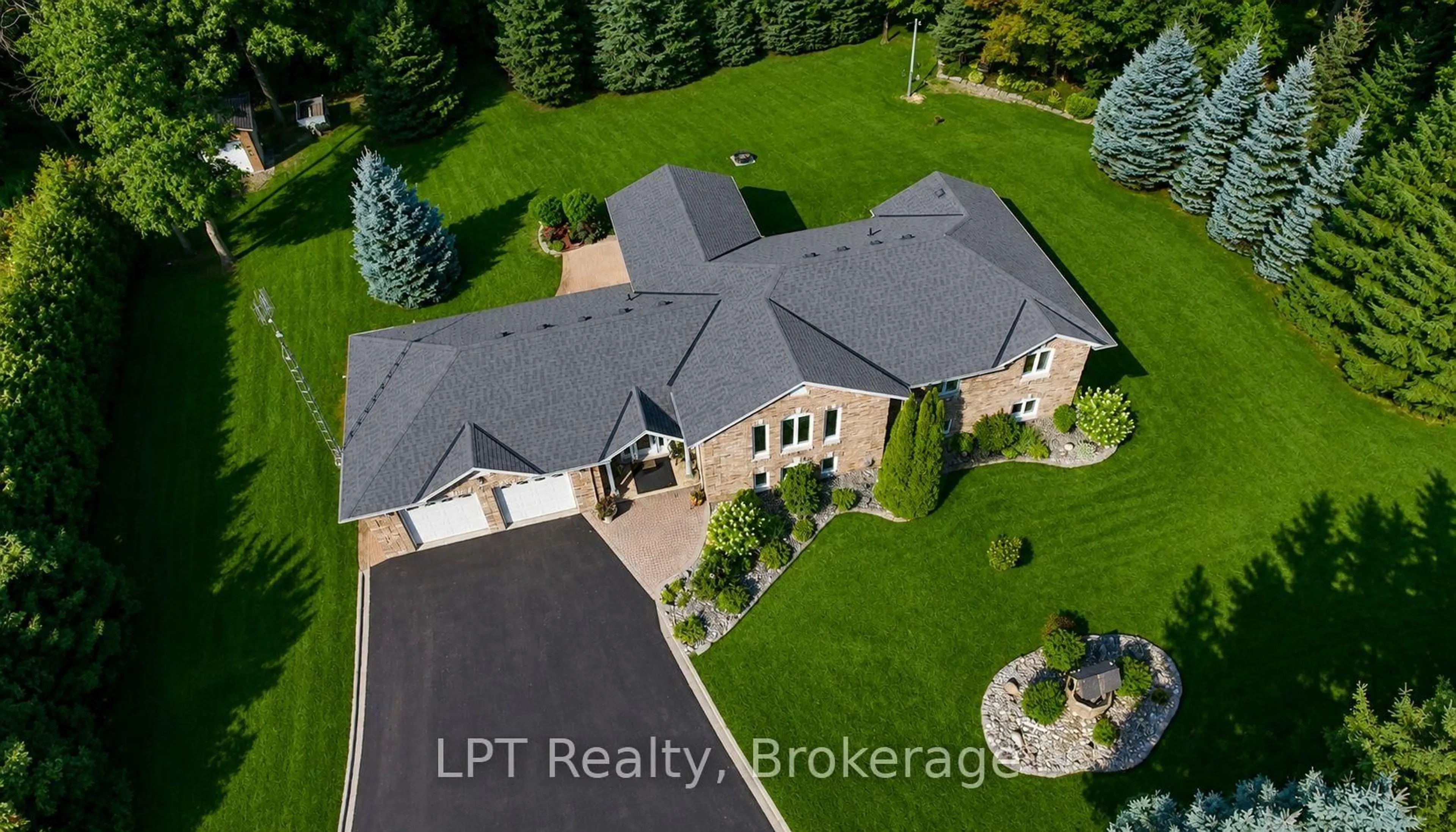 A pic from outside/outdoor area/front of a property/back of a property/a pic from drone, street for 10 Vicari Rd, Brighton Ontario K0K 1H0
