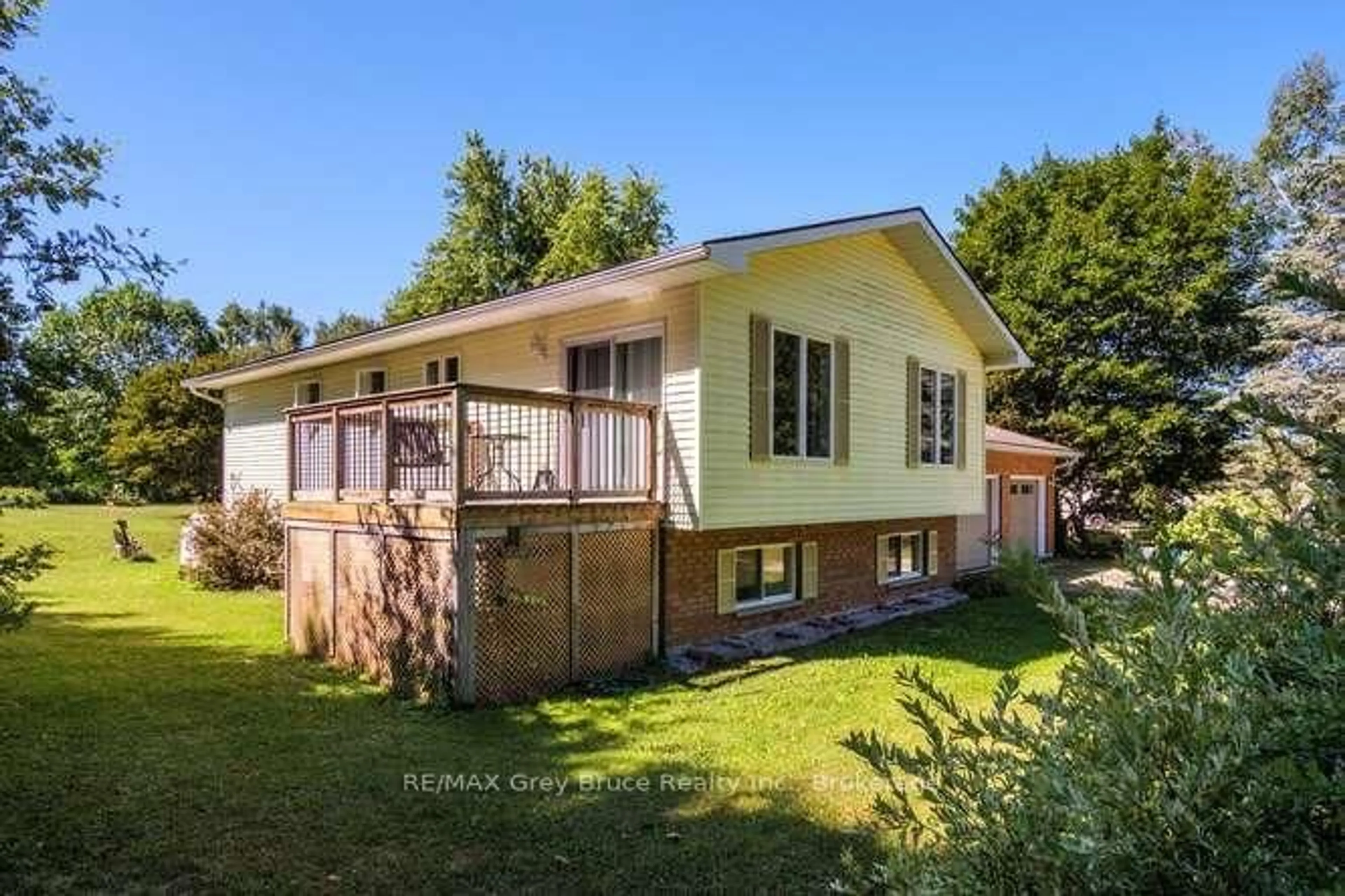 A pic from outside/outdoor area/front of a property/back of a property/a pic from drone, unknown for 123740 Storybook Park Rd, Meaford Ontario N4K 5N8