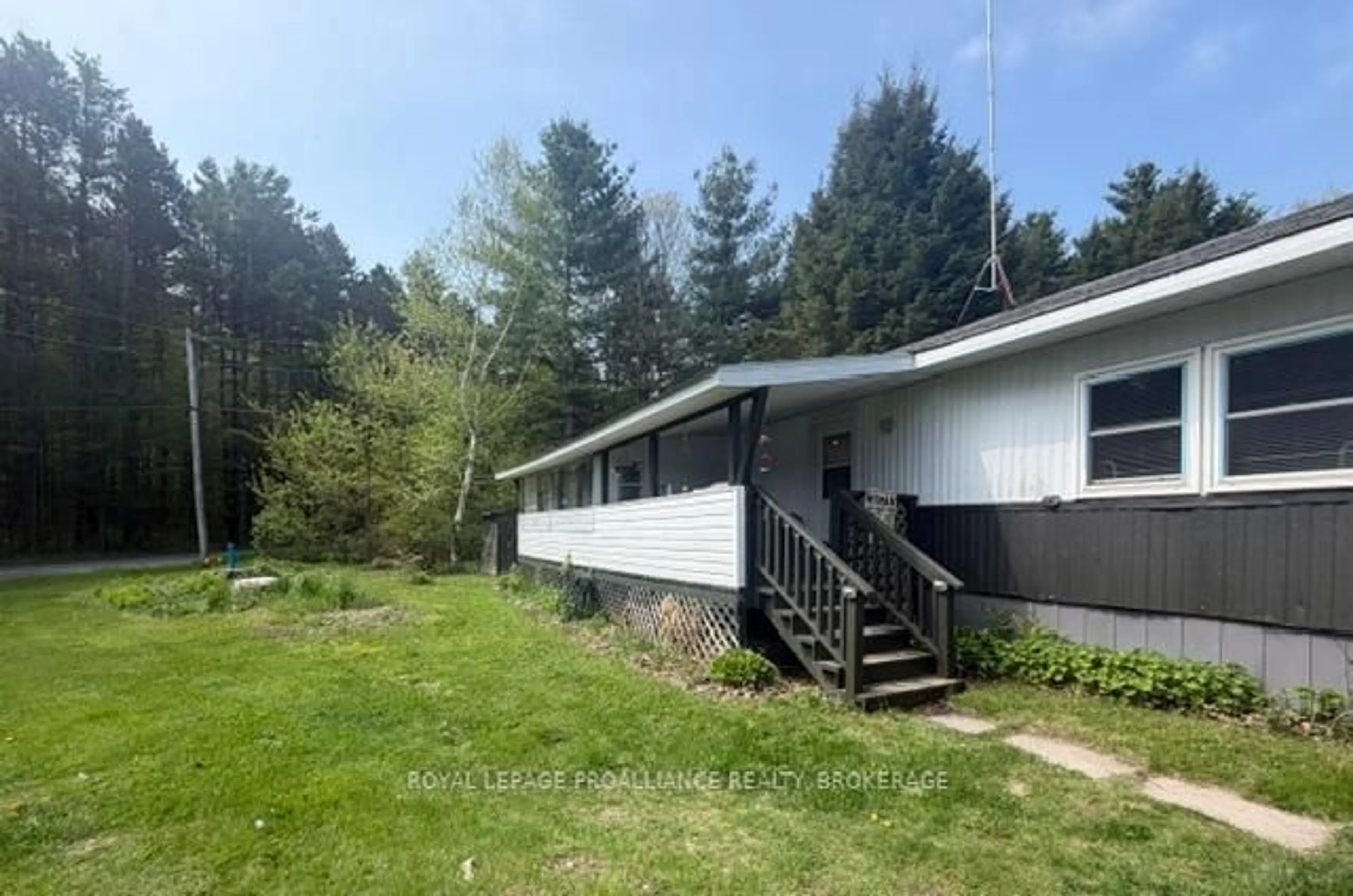 A pic from outside/outdoor area/front of a property/back of a property/a pic from drone, unknown for 104 Ellisville Rd #7, Leeds and the Thousand Islands Ontario K0H 2N0