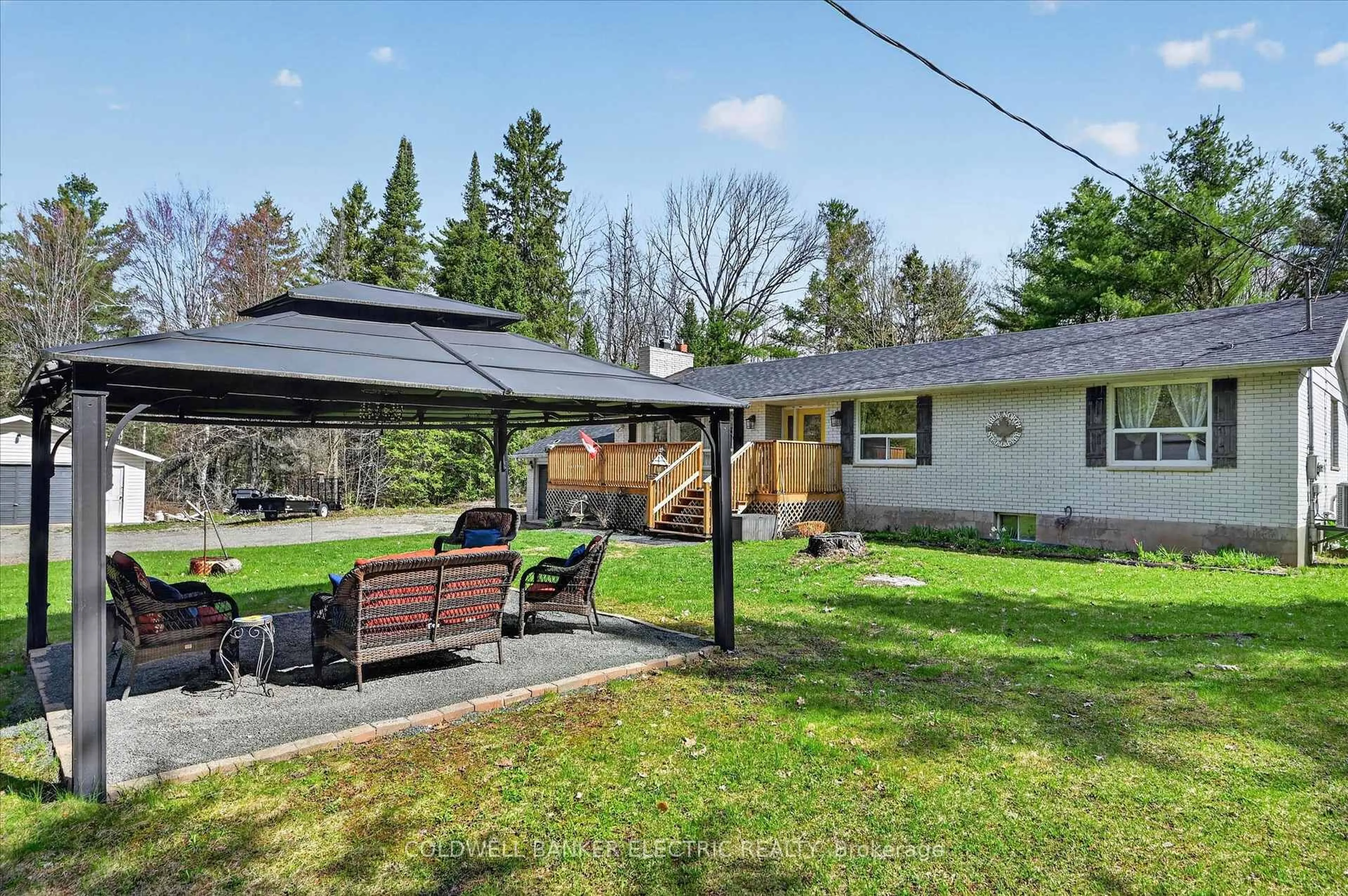 Patio, street for 517 2nd Line Belmont, Havelock-Belmont-Methuen Ontario K0L 1Z0