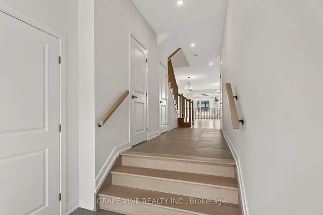 239 Monticello Ave, Stittsville 5