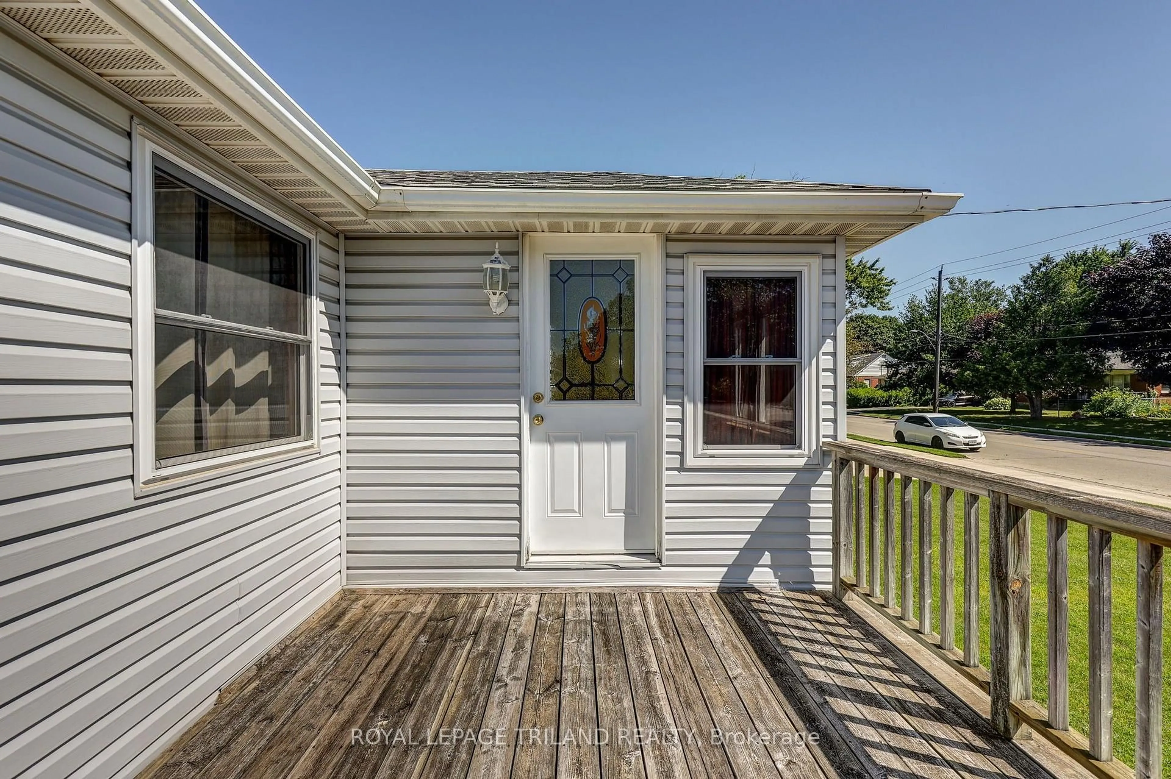 Home with vinyl exterior material, water/lake/river/ocean view for 178 Balaclava St, St. Thomas Ontario N5P 3E3
