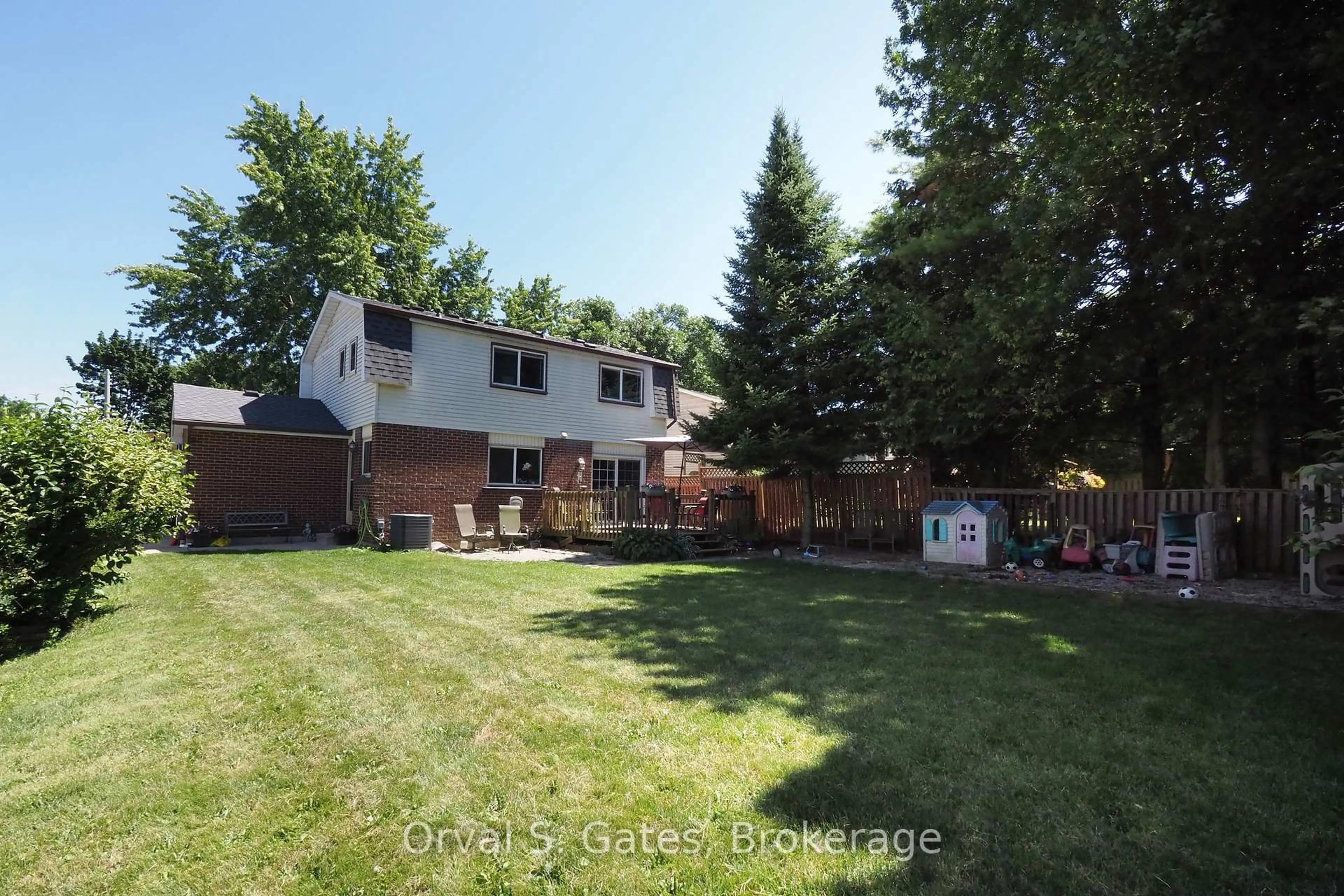 Unknown for 3 Queensdale Cres, Guelph Ontario N1H 6W4