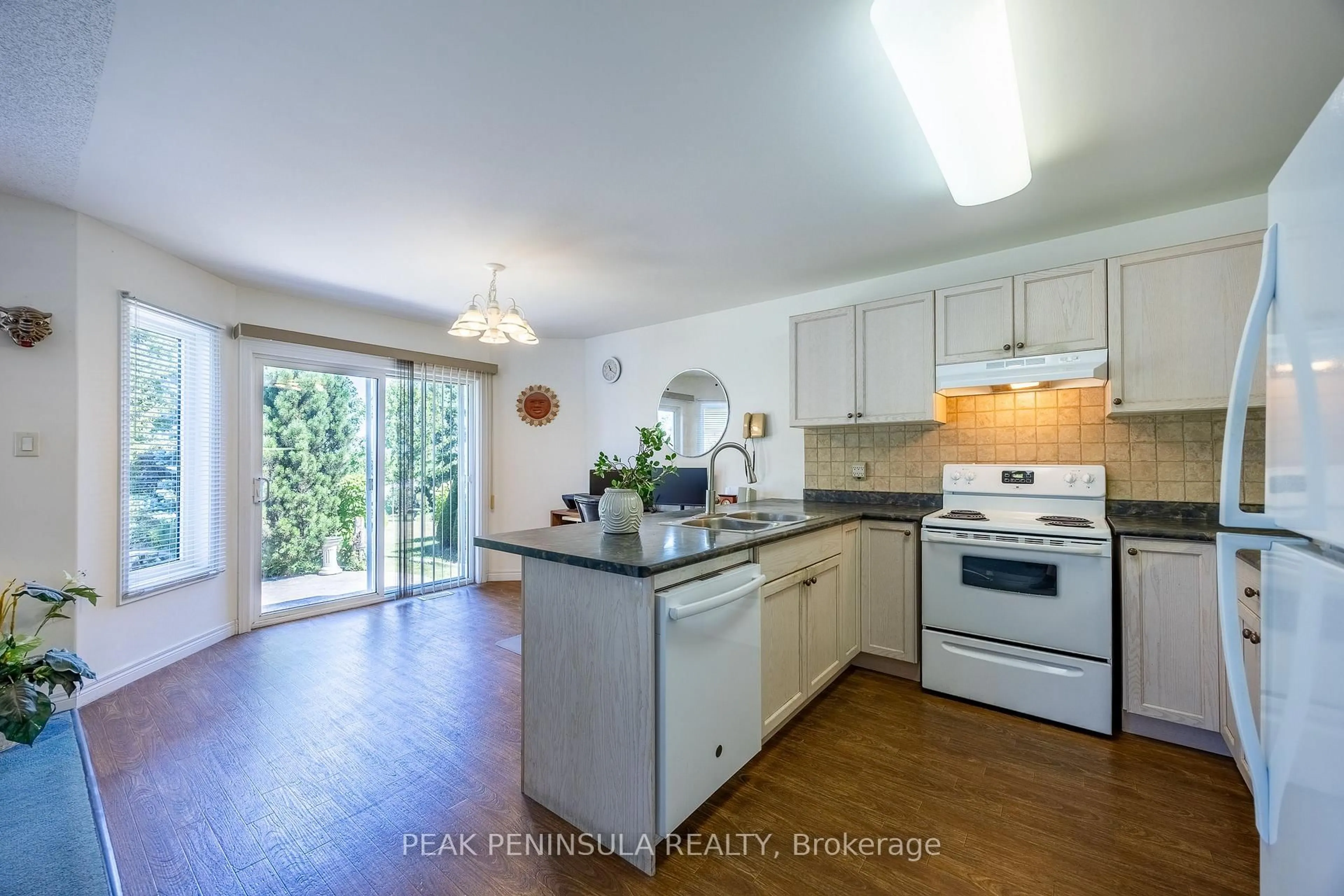 Open concept kitchen, unknown for 74 Balsam Tr, Norfolk Ontario N0E 1M0