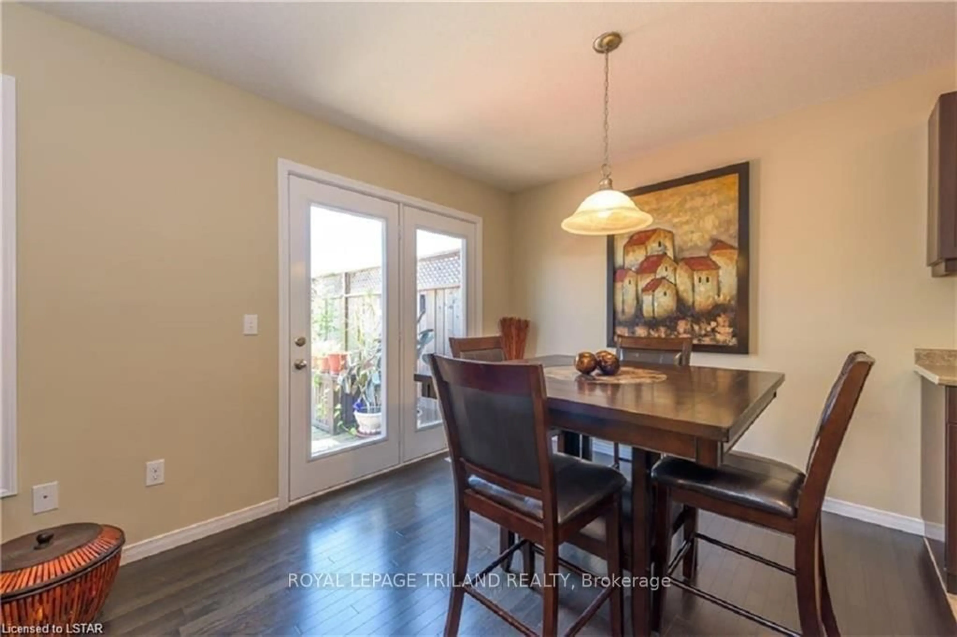 Dining room, wood/laminate floor for 2635 BATEMAN Tr #4, London South Ontario N6L 0B1