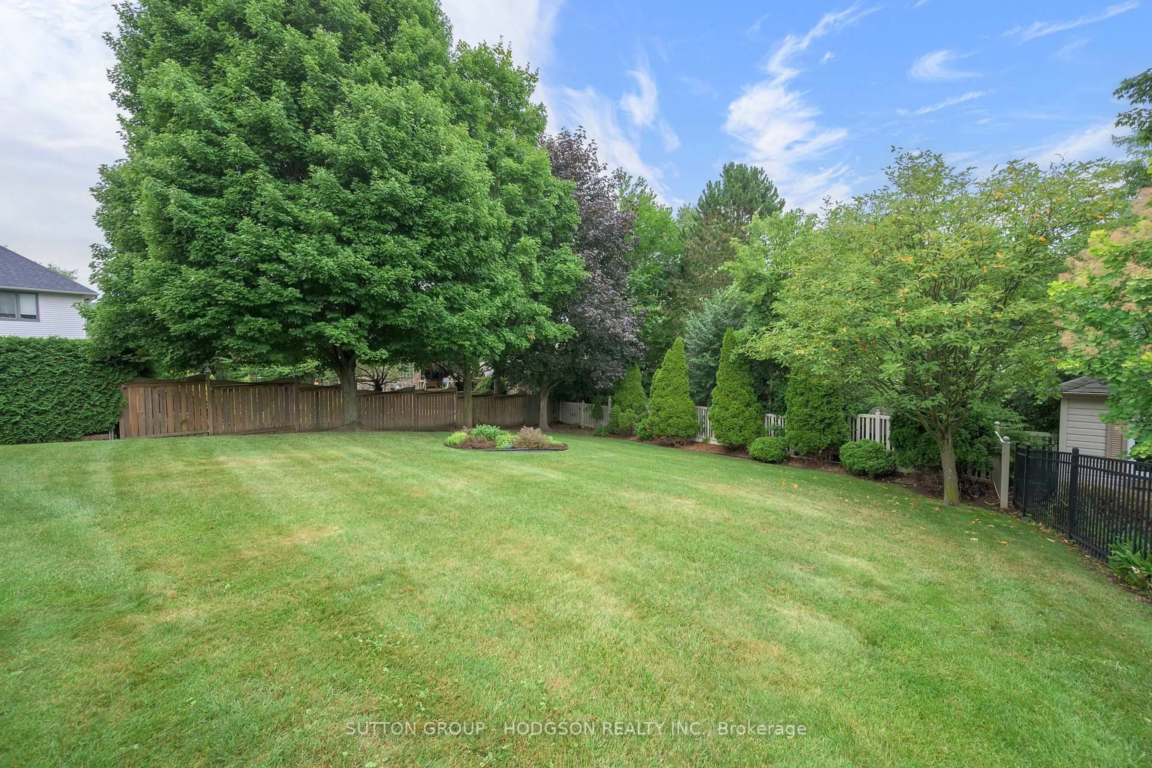 A pic from outside/outdoor area/front of a property/back of a property/a pic from drone, forest/trees view for 487 Rosecliffe Terr, London South Ontario N6K 4H5