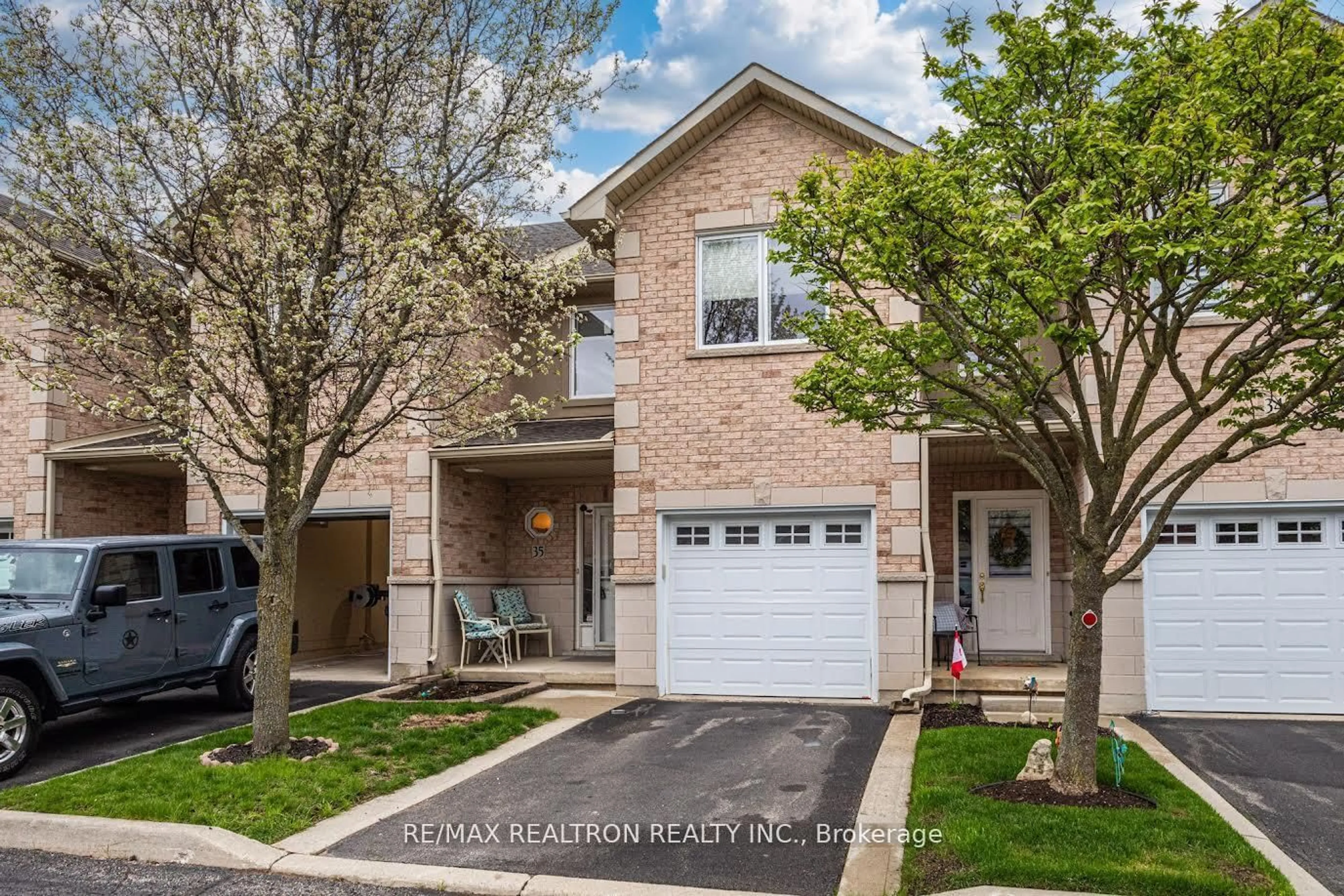 Home with brick exterior material, street for 81 Valridge Dr #35, Hamilton Ontario L9G 5B6
