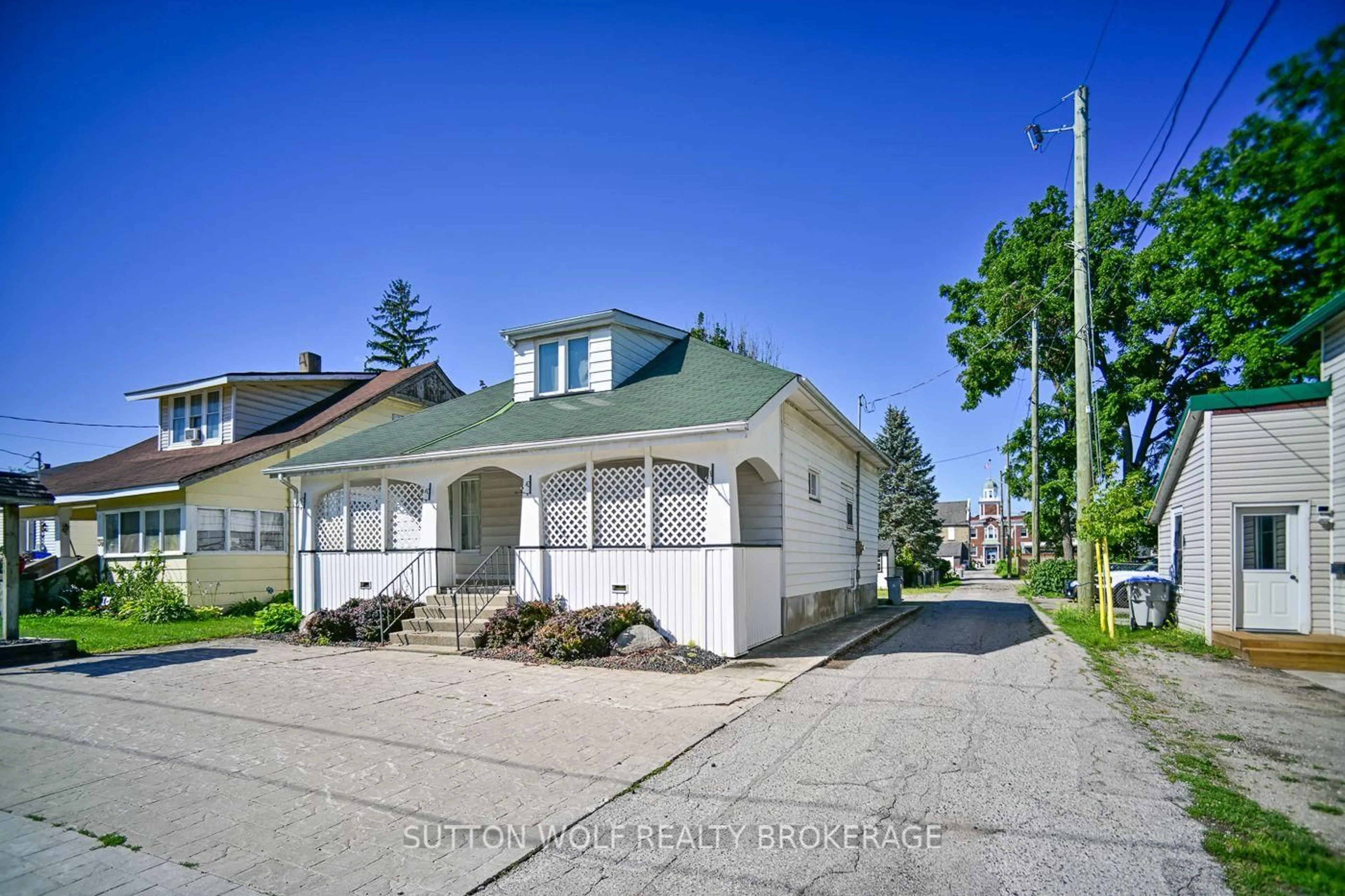 Unknown for 40 Caradoc St, Strathroy-Caradoc Ontario N7G 2M6