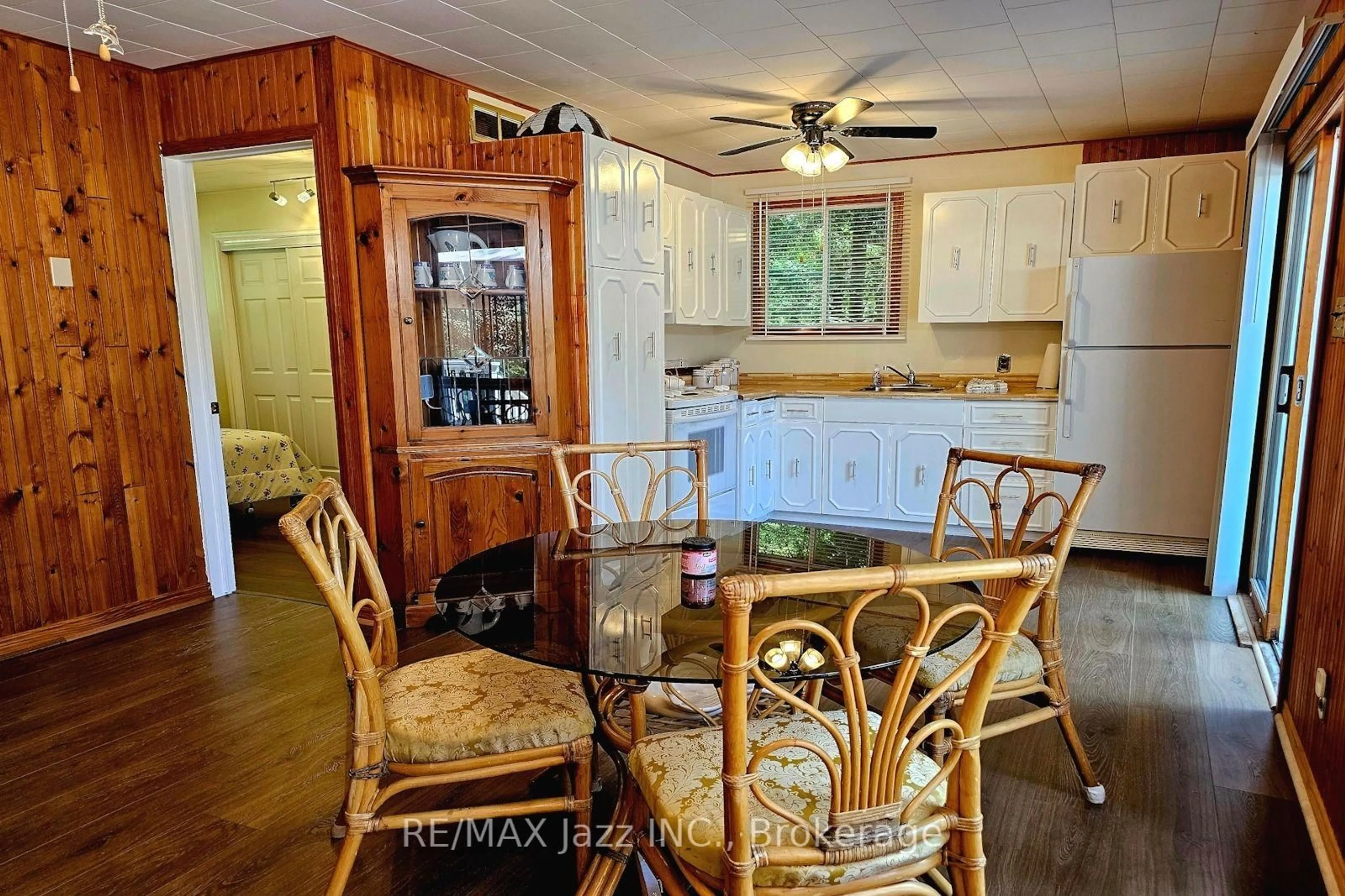 Dining room, unknown for 2006 South Beaver Lake Lane, Minden Hills Ontario K0M 2L1