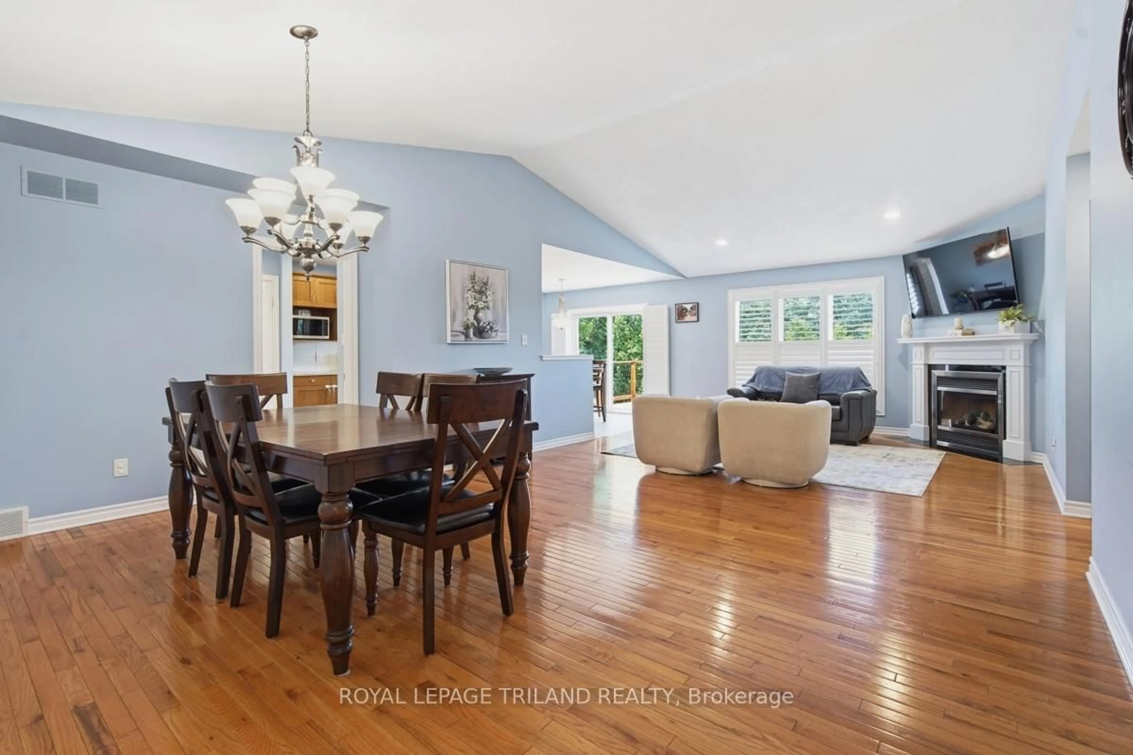 Unknown for 1731 Fiddlehead Pl, London North Ontario N6G 5M6