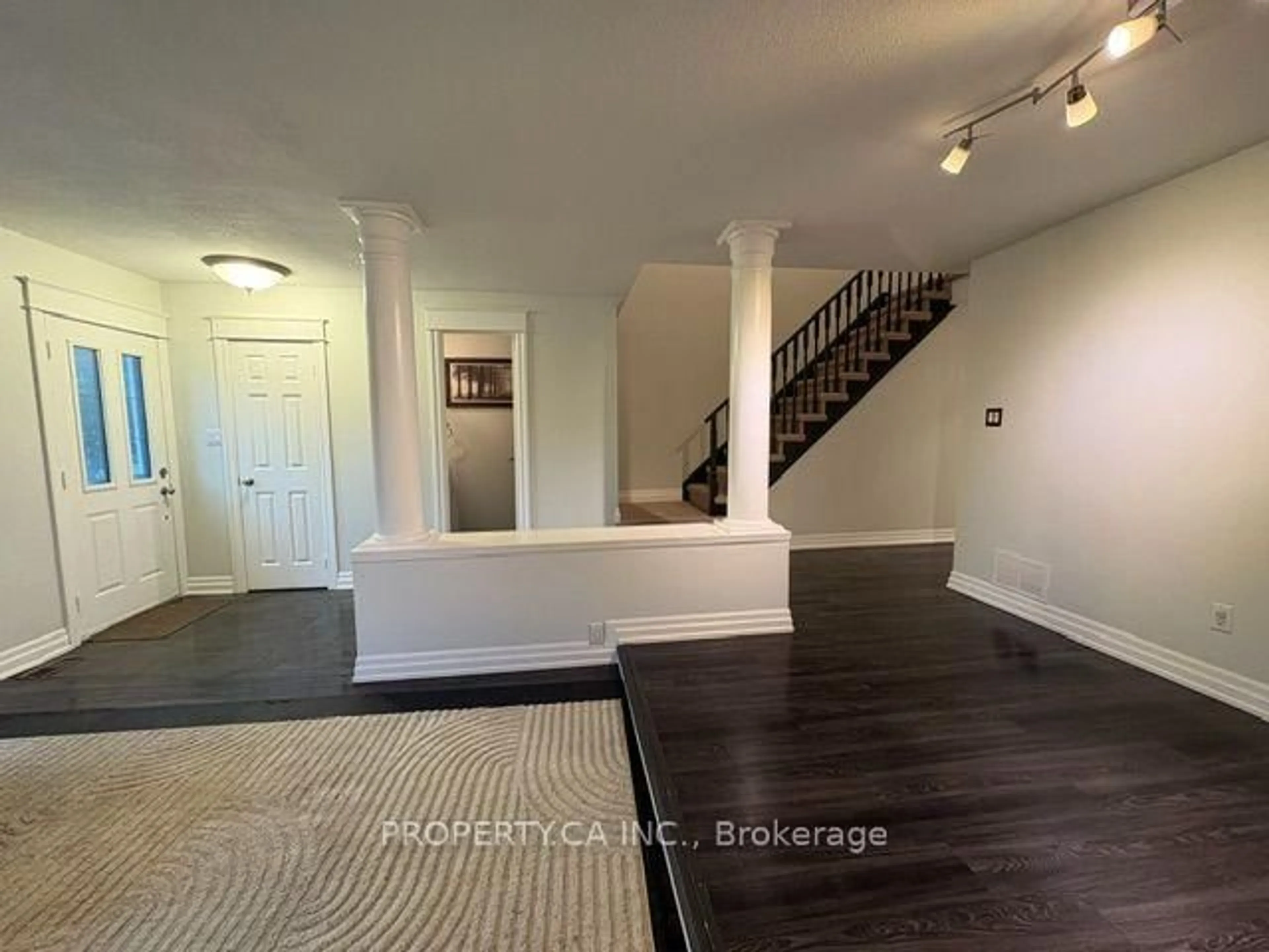 Unknown for 3 Waterford Cres, Hamilton Ontario L8E 4Z8