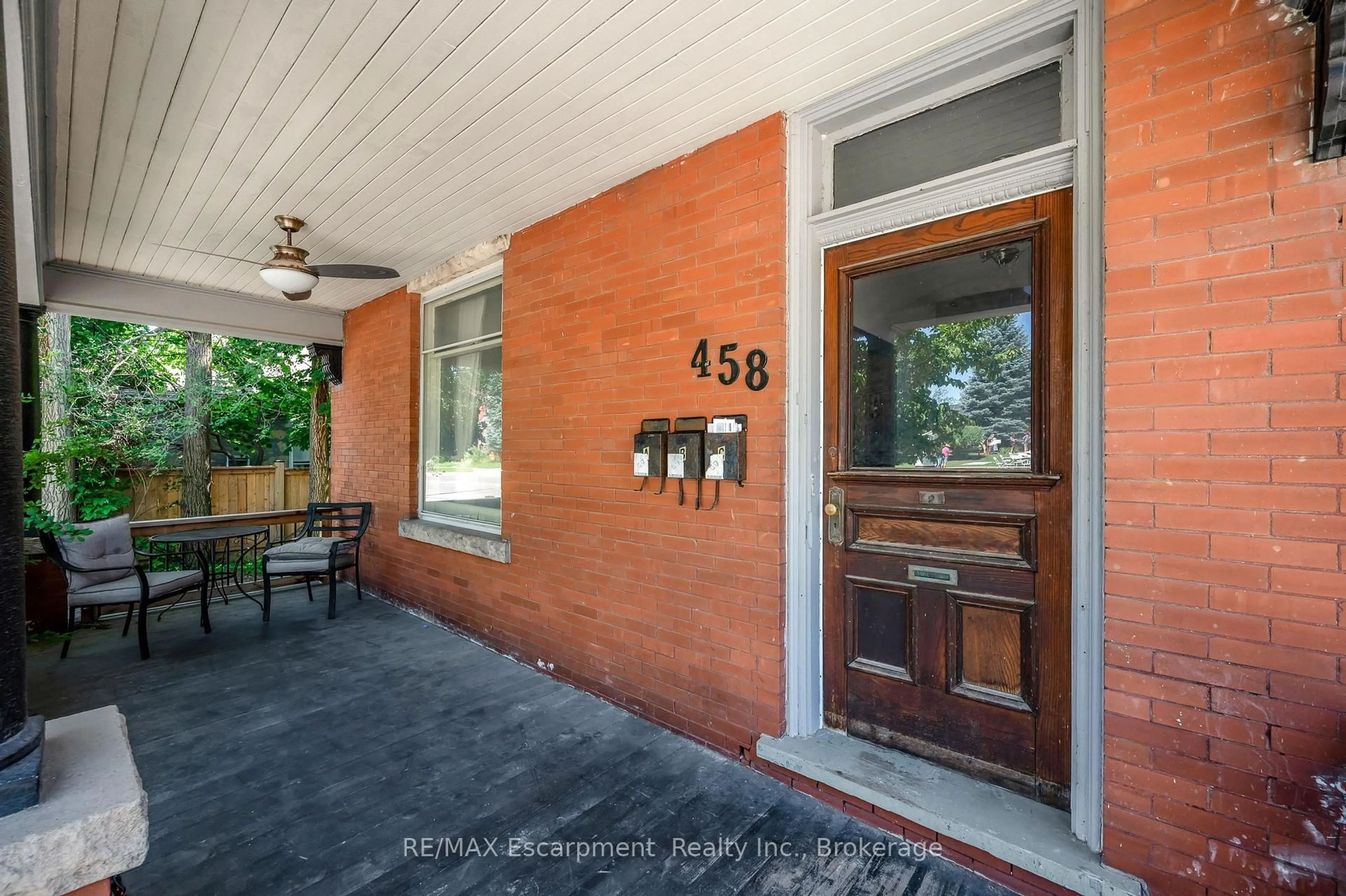 Unknown for 458 Woolwich St, Guelph Ontario N1H 3X5