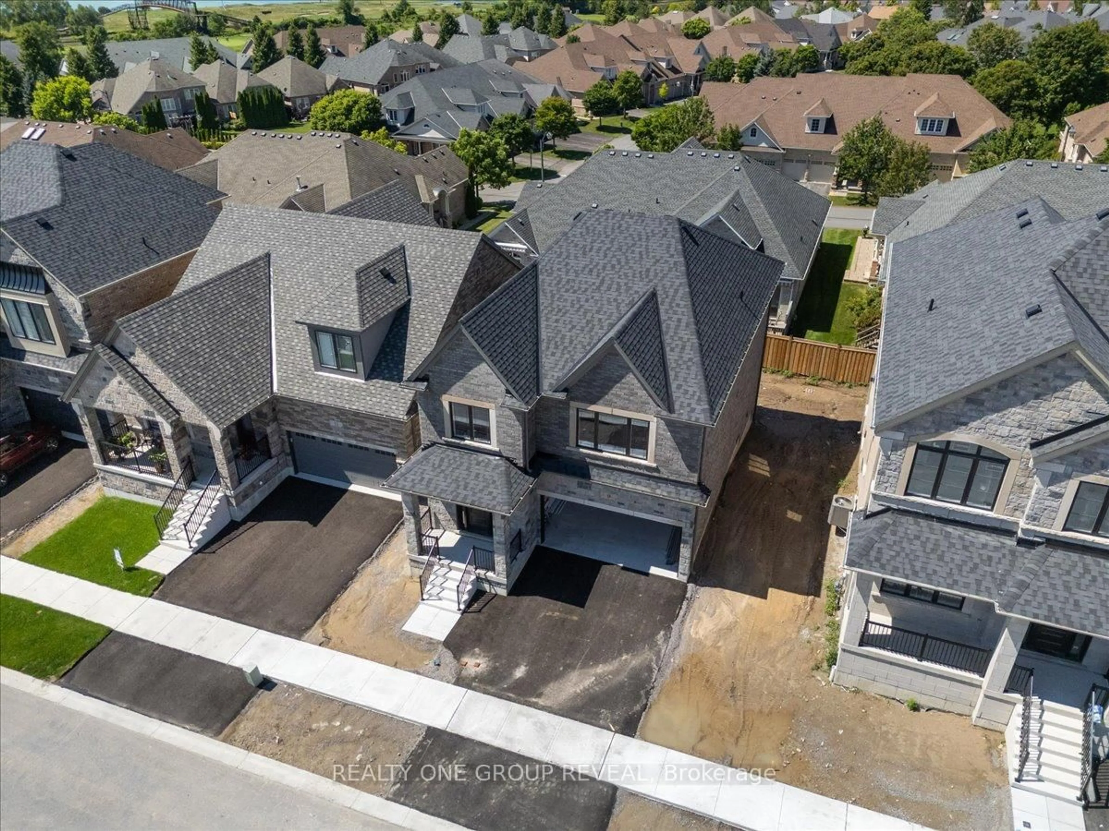 A pic from outside/outdoor area/front of a property/back of a property/a pic from drone, street for 9 Holland St, Port Hope Ontario L1A 0G2