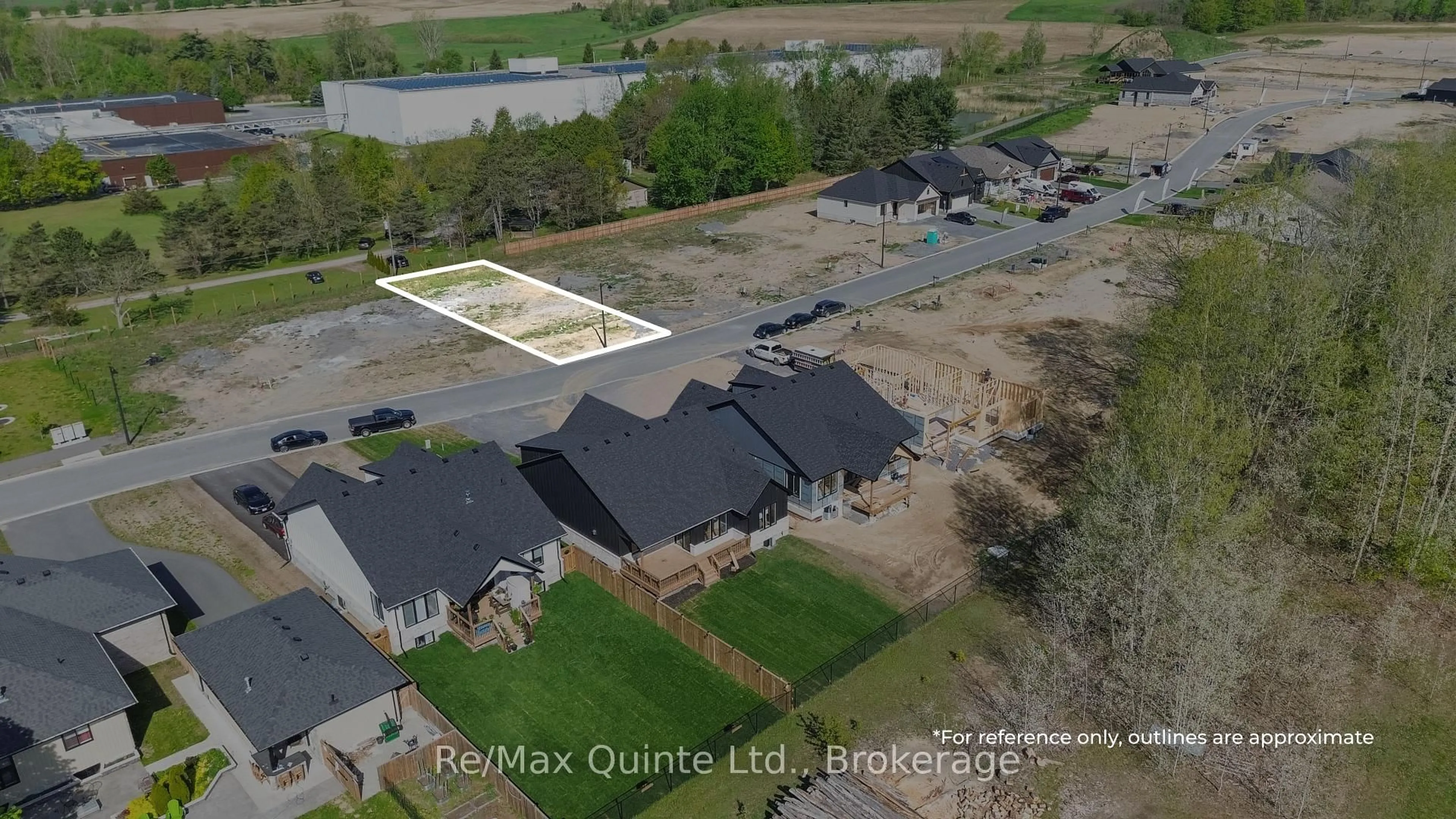 A pic from outside/outdoor area/front of a property/back of a property/a pic from drone, building for 13 Deerview Dr, Quinte West Ontario K8V 0L8