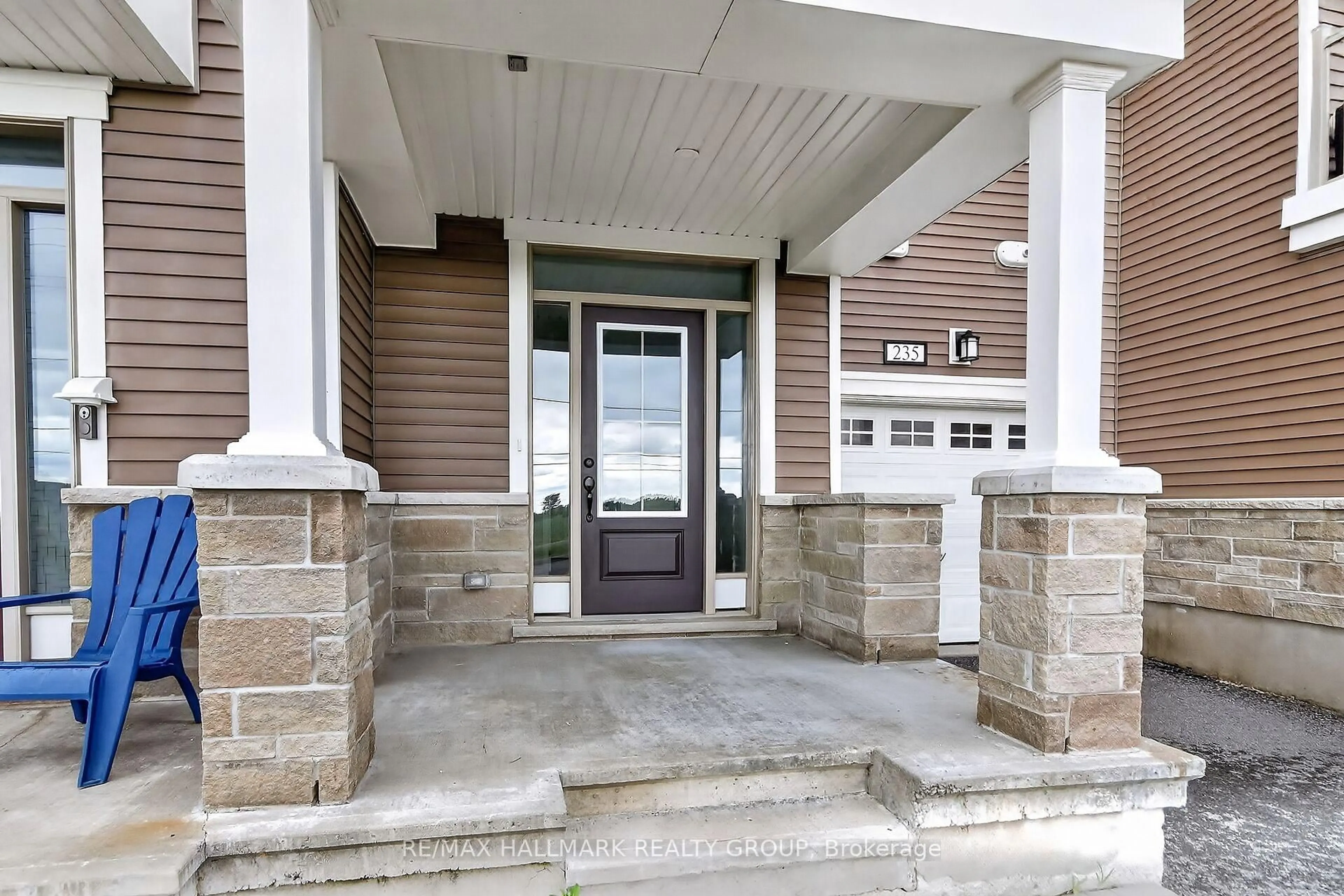 Indoor entryway for 235 Hibernian Walk, Ottawa Ontario K2V 0R6