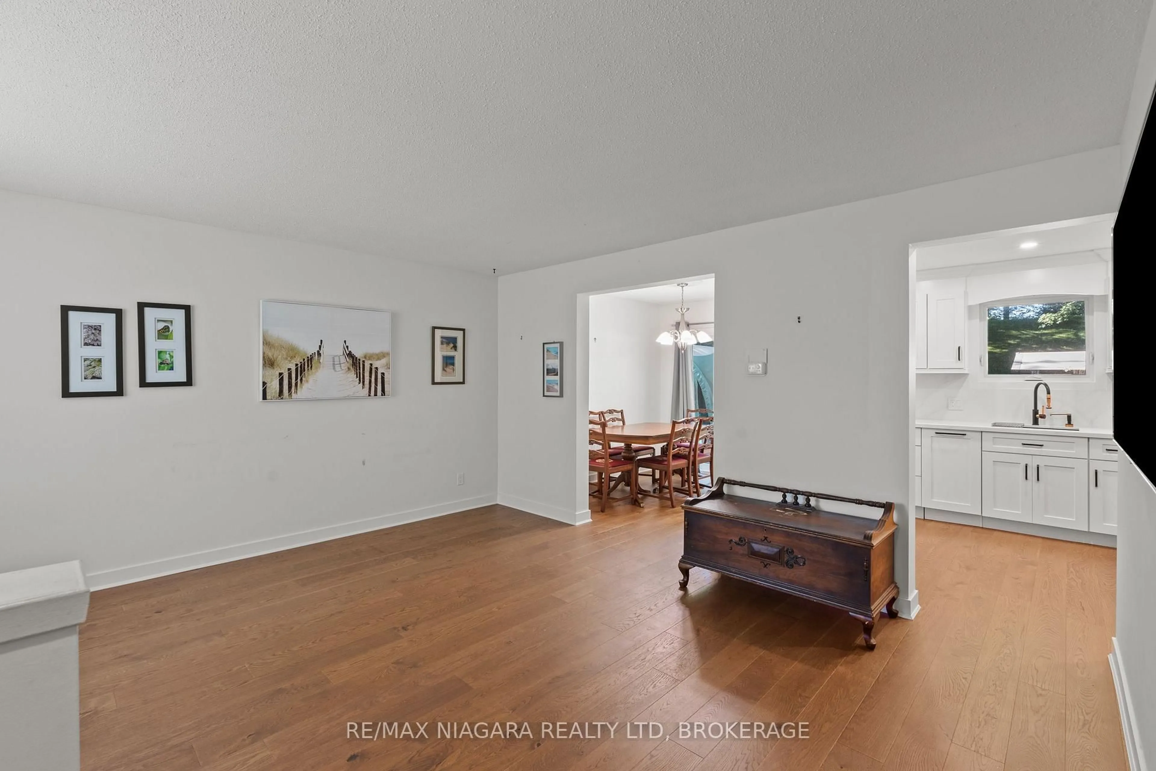 Unknown for 47 Birchpark Dr, Grimsby Ontario L3M 4M9
