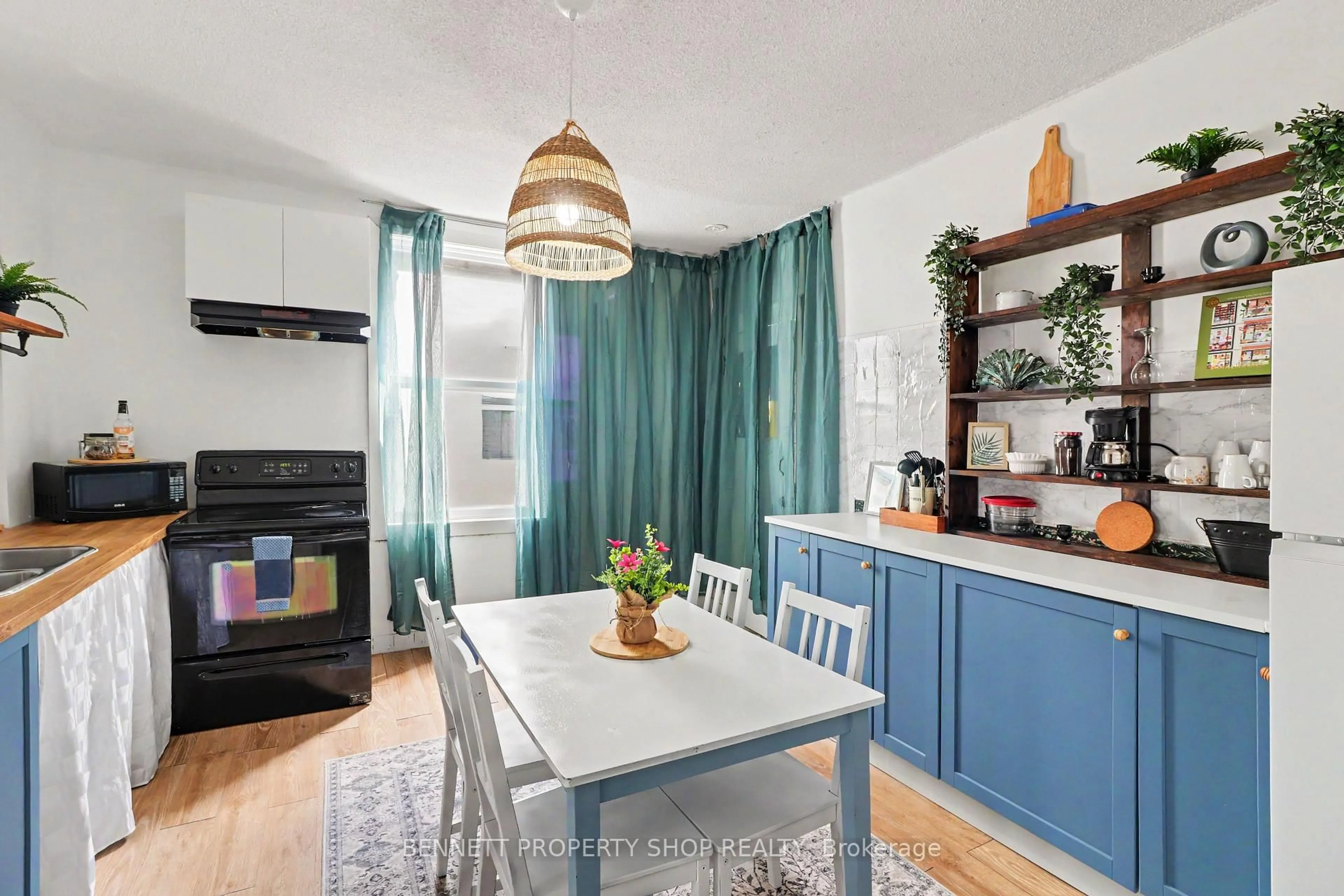 Unknown for 96 Norman St, Ottawa Ontario K1S 3K6