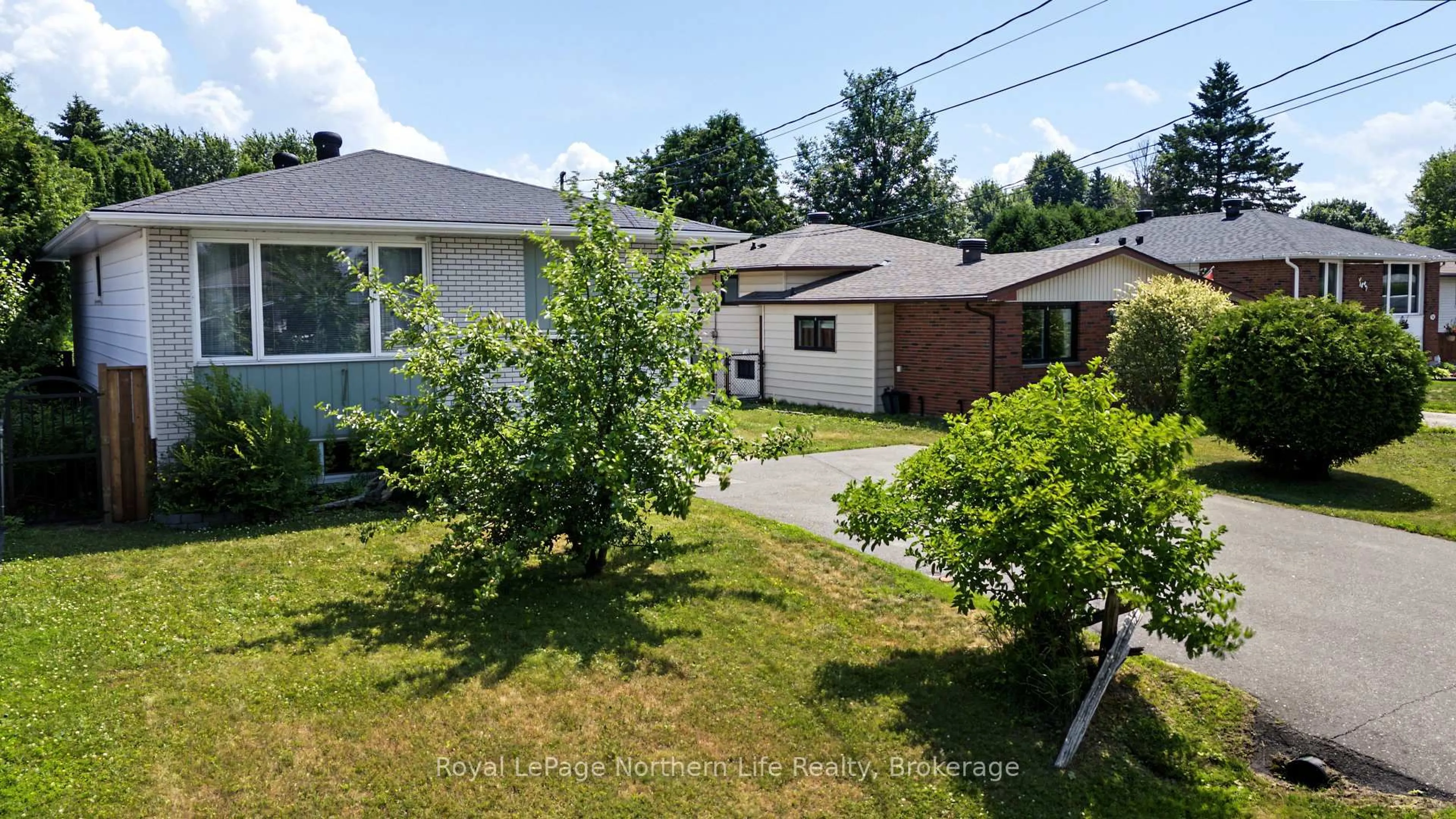 A pic from outside/outdoor area/front of a property/back of a property/a pic from drone, street for 55 Nightingale Dr, North Bay Ontario P1A 2R1